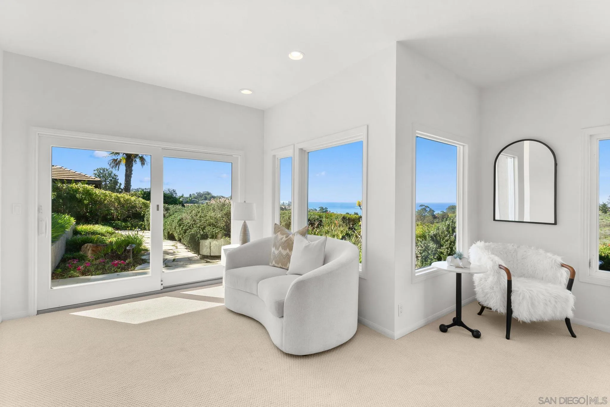 https://cdn.realtyfeed.com/cdn/127/260005691/0b31c6f0641945cd83152ee025db6625.webp