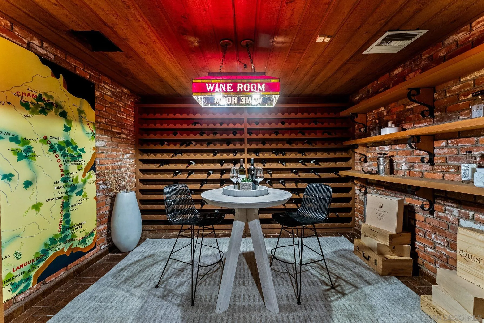 https://cdn.realtyfeed.com/cdn/127/260005691/63915238af84f773ef89ebd1251bf464.webp