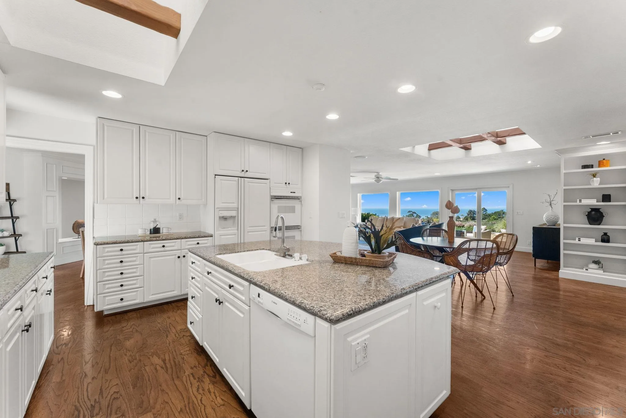 https://cdn.realtyfeed.com/cdn/127/260005691/d837d10266eea9dccf26ff9323e8e364.webp