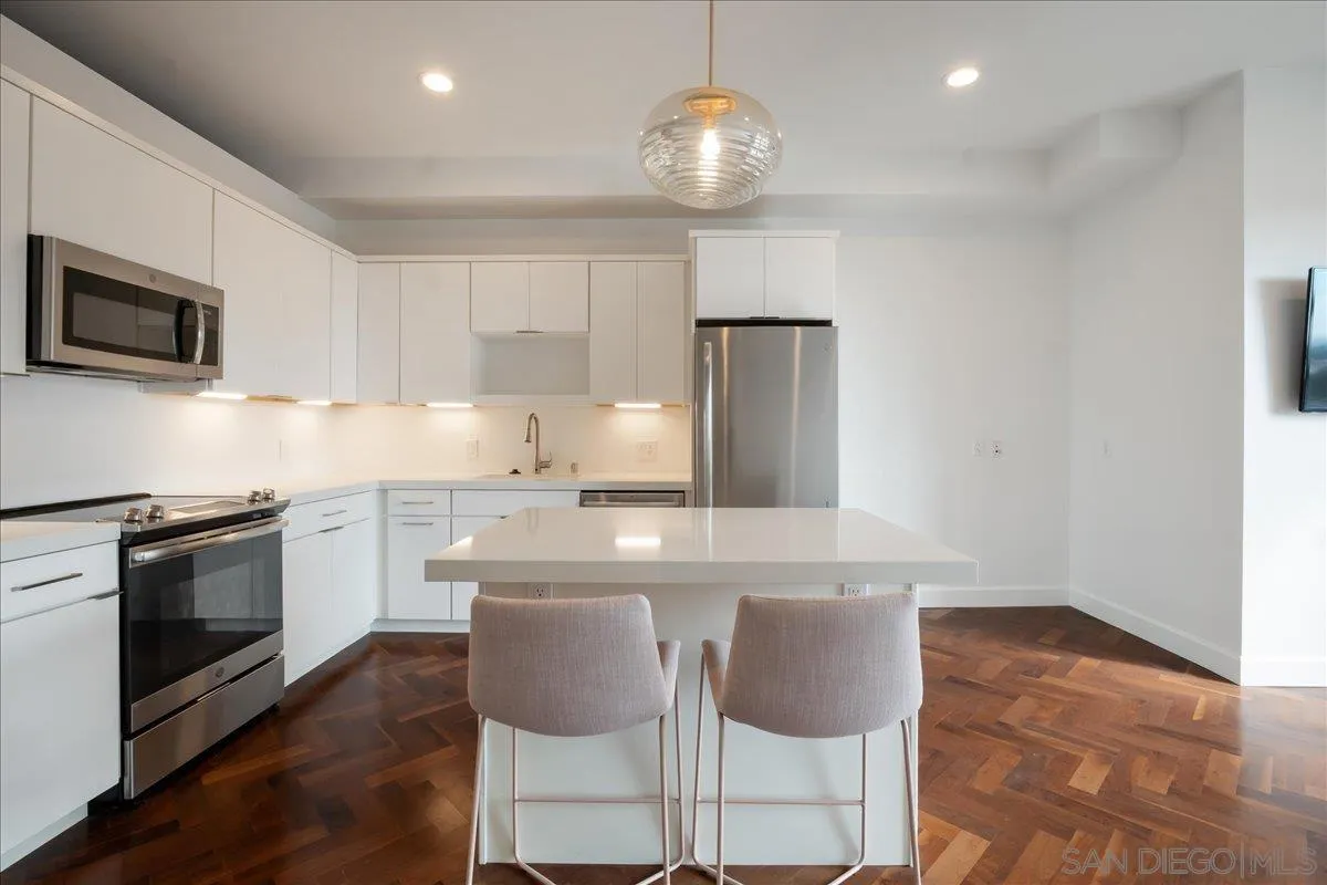 https://cdn.realtyfeed.com/cdn/127/260005693/a710bd1457457362fff86f650113567e.webp