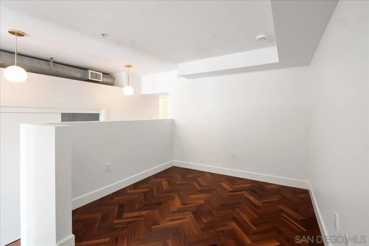 https://cdn.realtyfeed.com/cdn/127/260005693/c67b301c023933e966feda5048b23041.webp