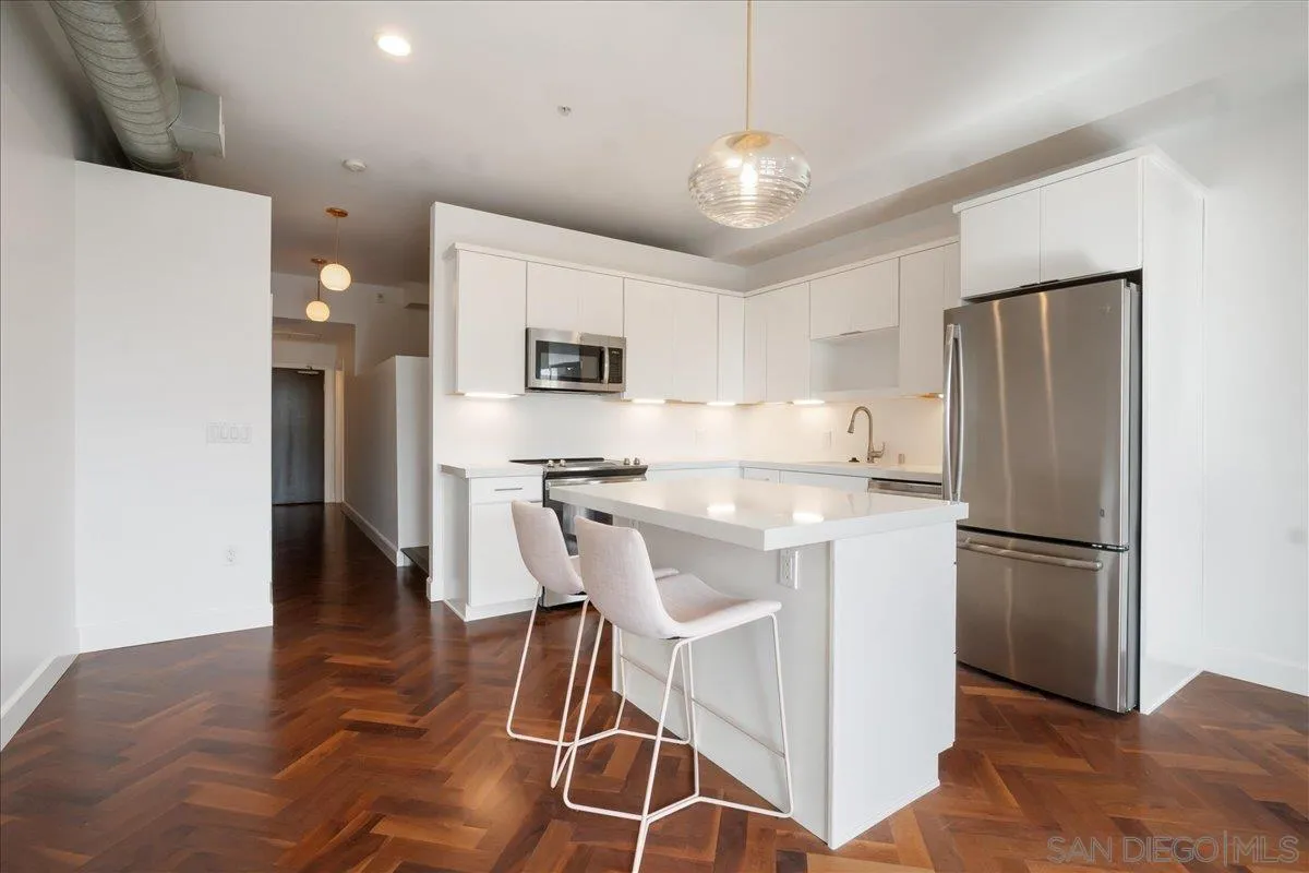 https://cdn.realtyfeed.com/cdn/127/260005693/f62d5ab7fad9d3165f82f5536e80701c.webp