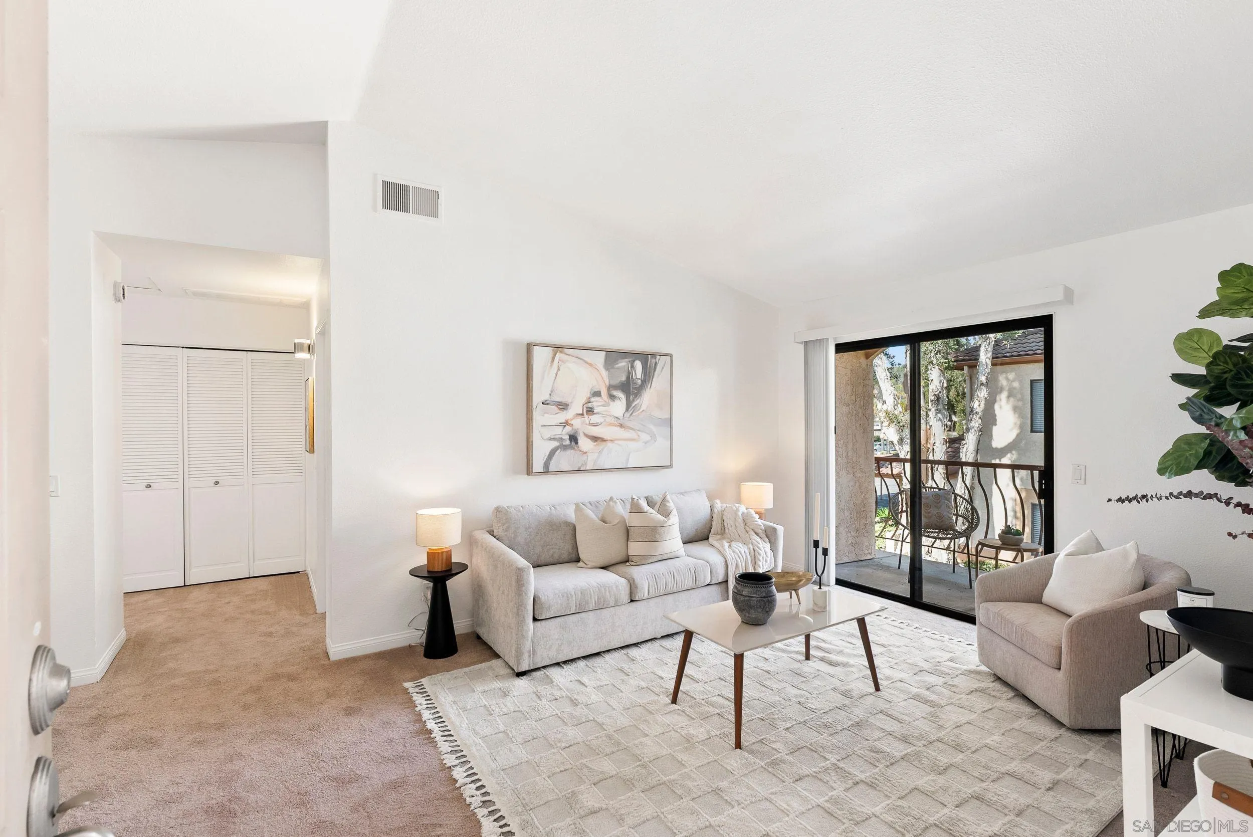 https://cdn.realtyfeed.com/cdn/127/260005695/07c3d20e3ac96cb0fc3b9d9ac0d0c8b3.webp