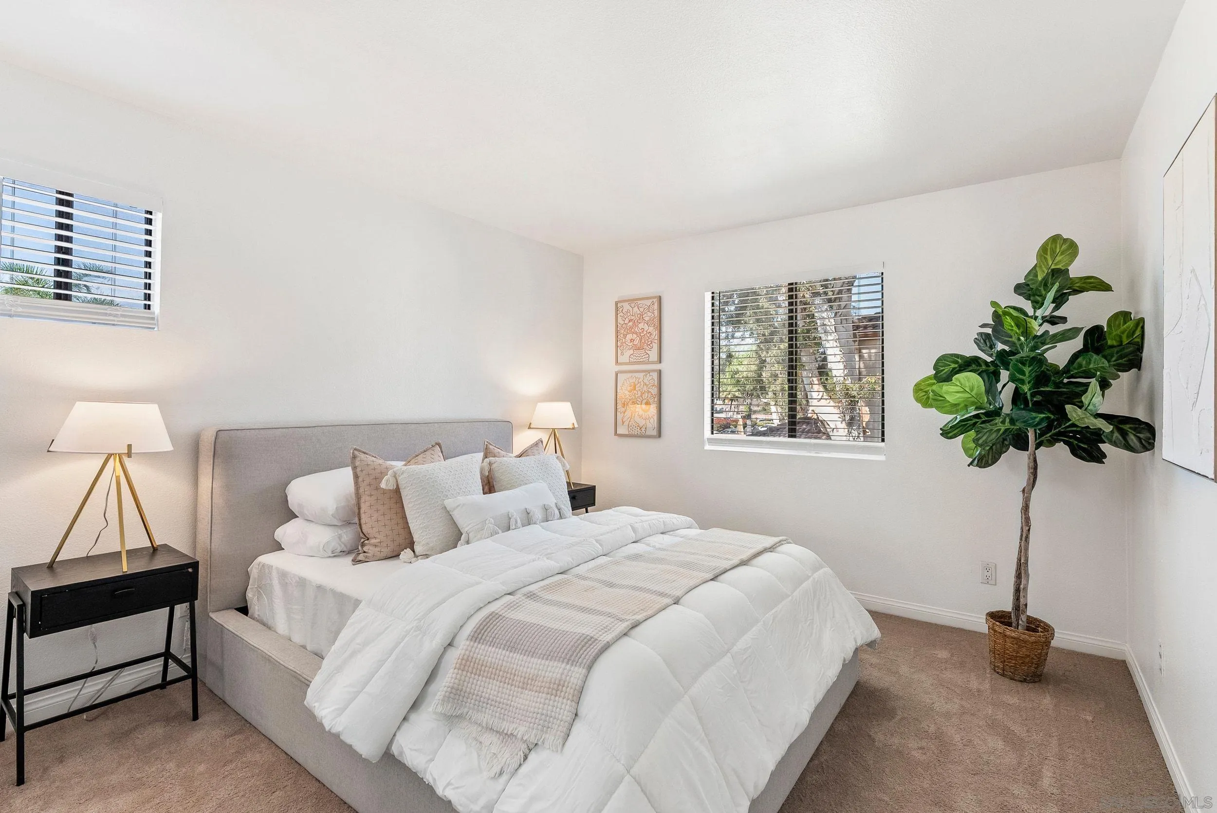 https://cdn.realtyfeed.com/cdn/127/260005695/32b9348e7082370e1960d588ce19fc8a.webp