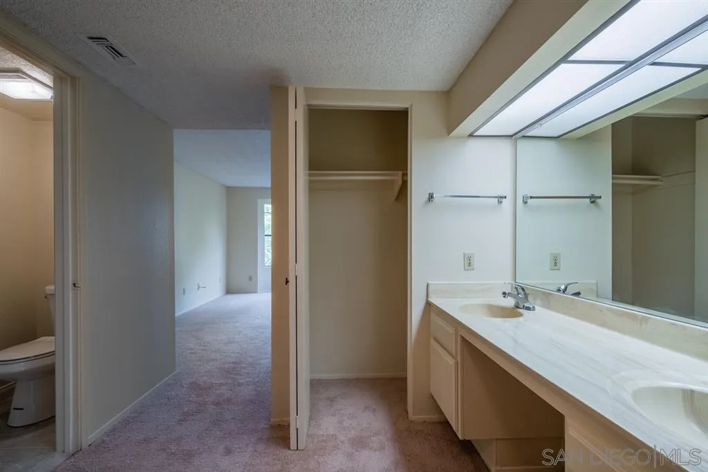 https://cdn.realtyfeed.com/cdn/127/260005696/44bd2067b93fd51cb4b15591ce503abe.webp