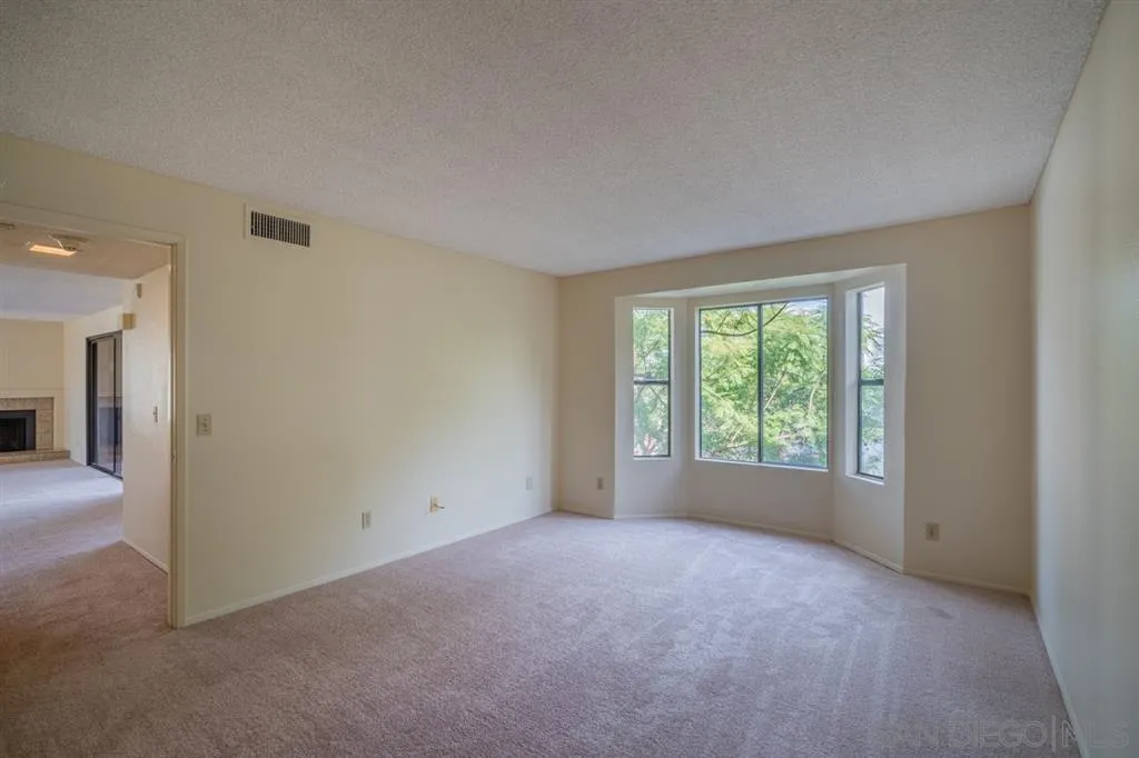 https://cdn.realtyfeed.com/cdn/127/260005696/6a5b79be042da126fbd3fff5f1578709.webp