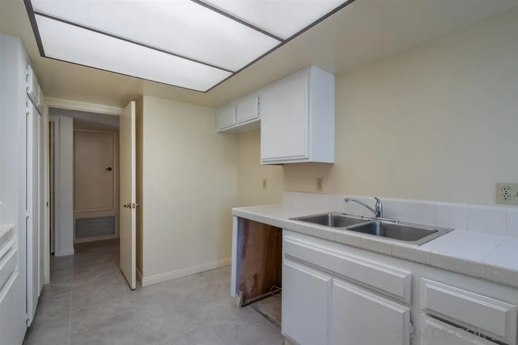 https://cdn.realtyfeed.com/cdn/127/260005696/cacbe02ebd610daea30821d15541f894.webp
