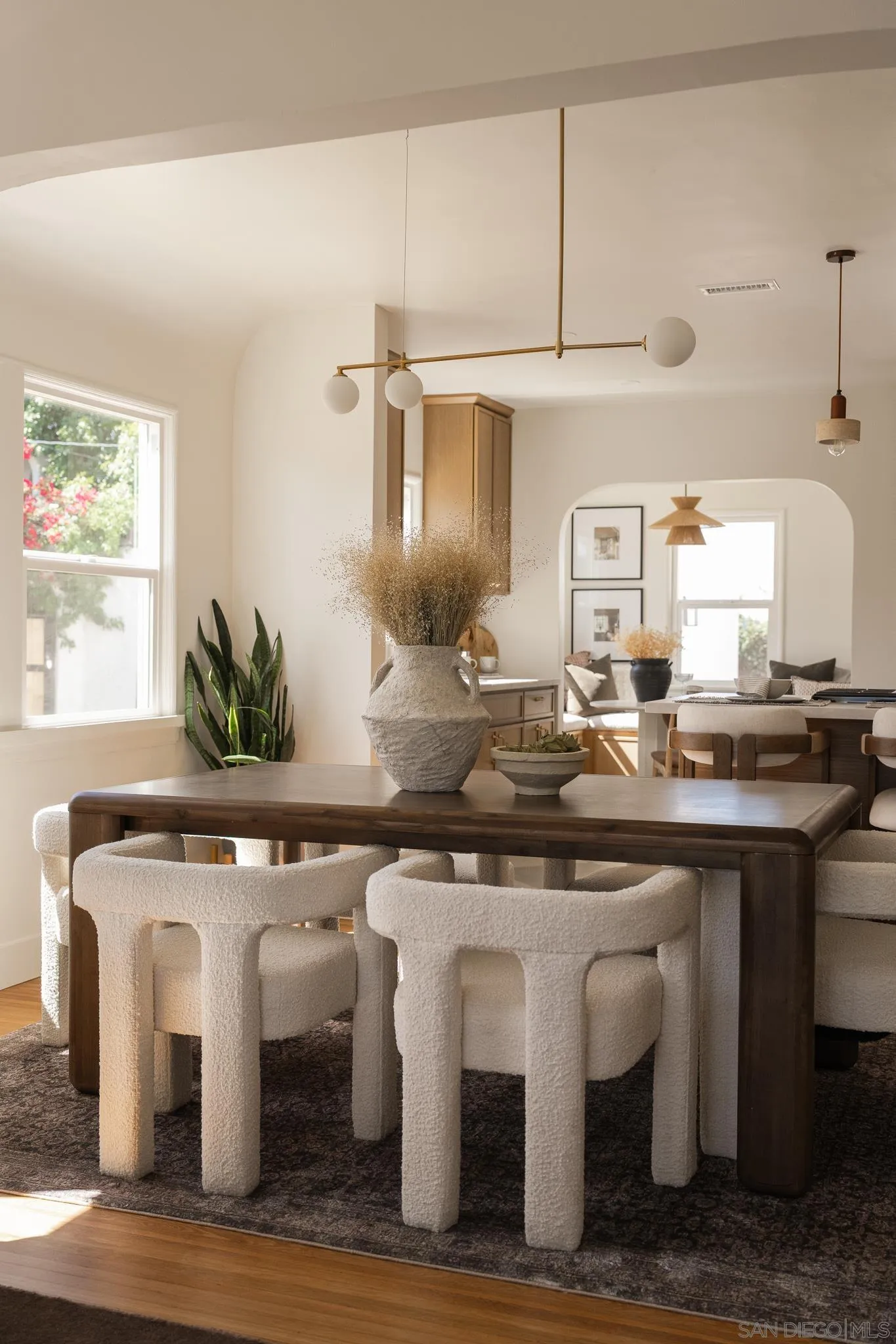 https://cdn.realtyfeed.com/cdn/127/260005698/4d8f381c124b00017c913a30946cf9fe.webp