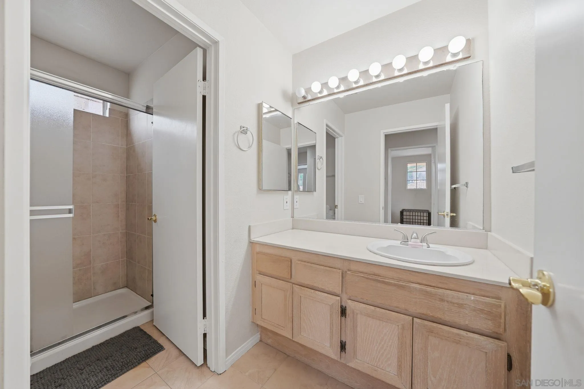 https://cdn.realtyfeed.com/cdn/127/260005705/1adb51315755170fbca36696c9706443.webp
