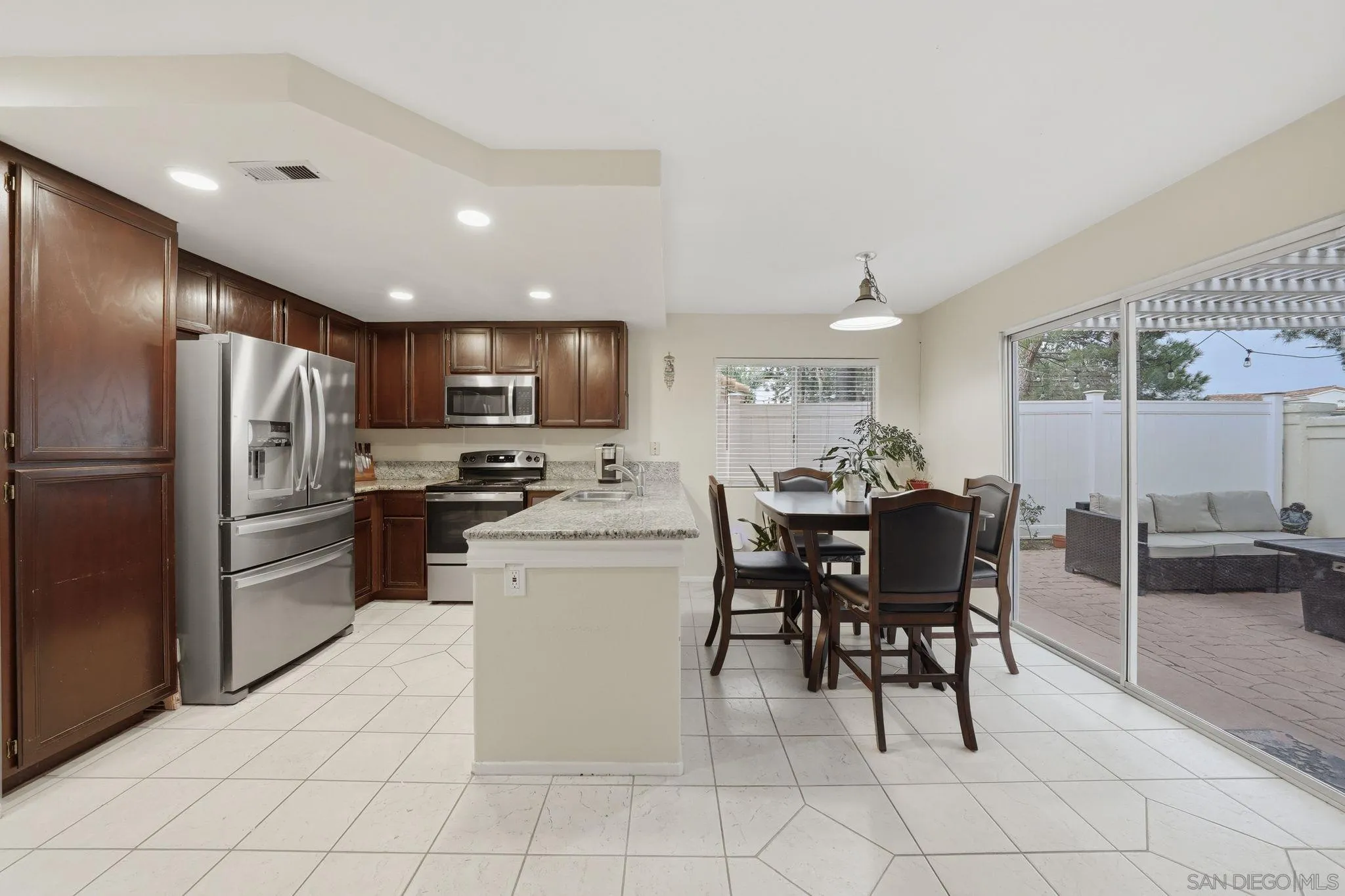 https://cdn.realtyfeed.com/cdn/127/260005705/36e2b659a637799775888d110ebd3e10.webp