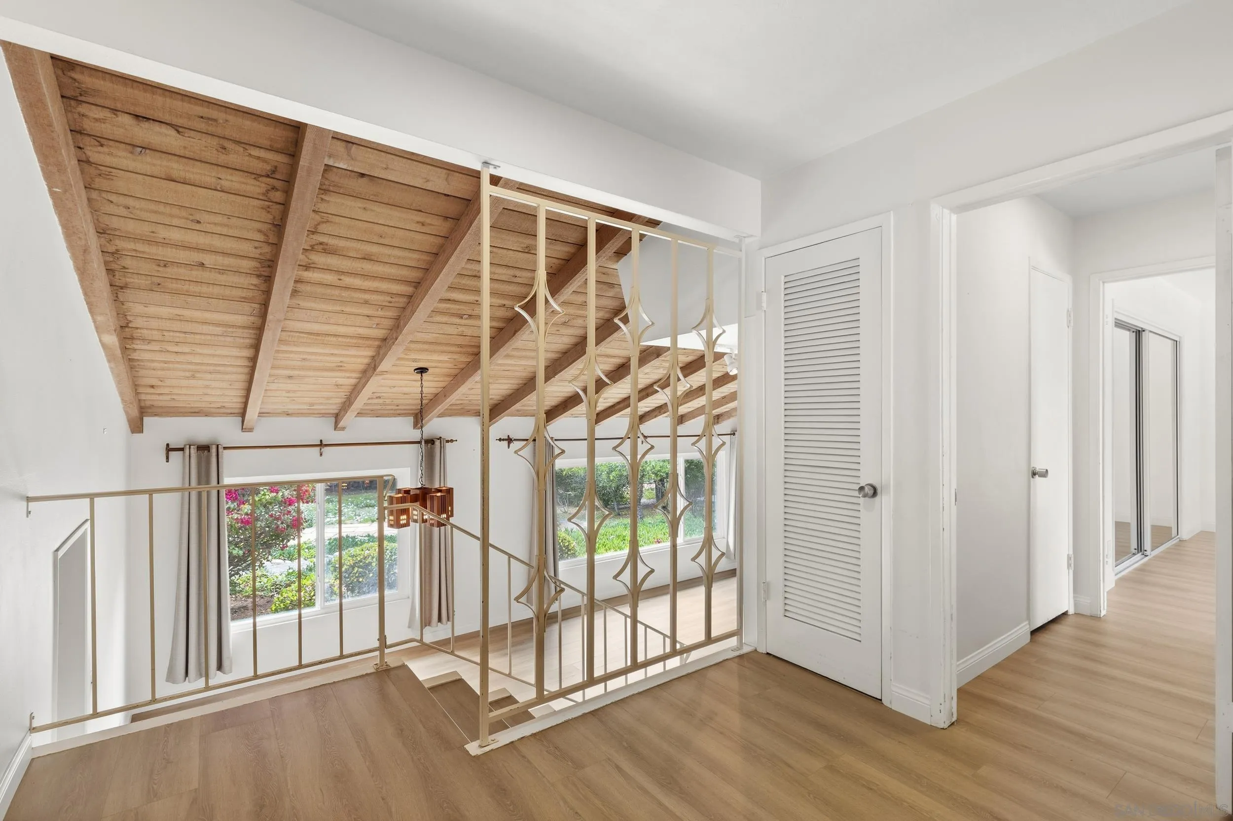 https://cdn.realtyfeed.com/cdn/127/260005706/4c65bd34273819ce27a68b83ef4cc988.webp