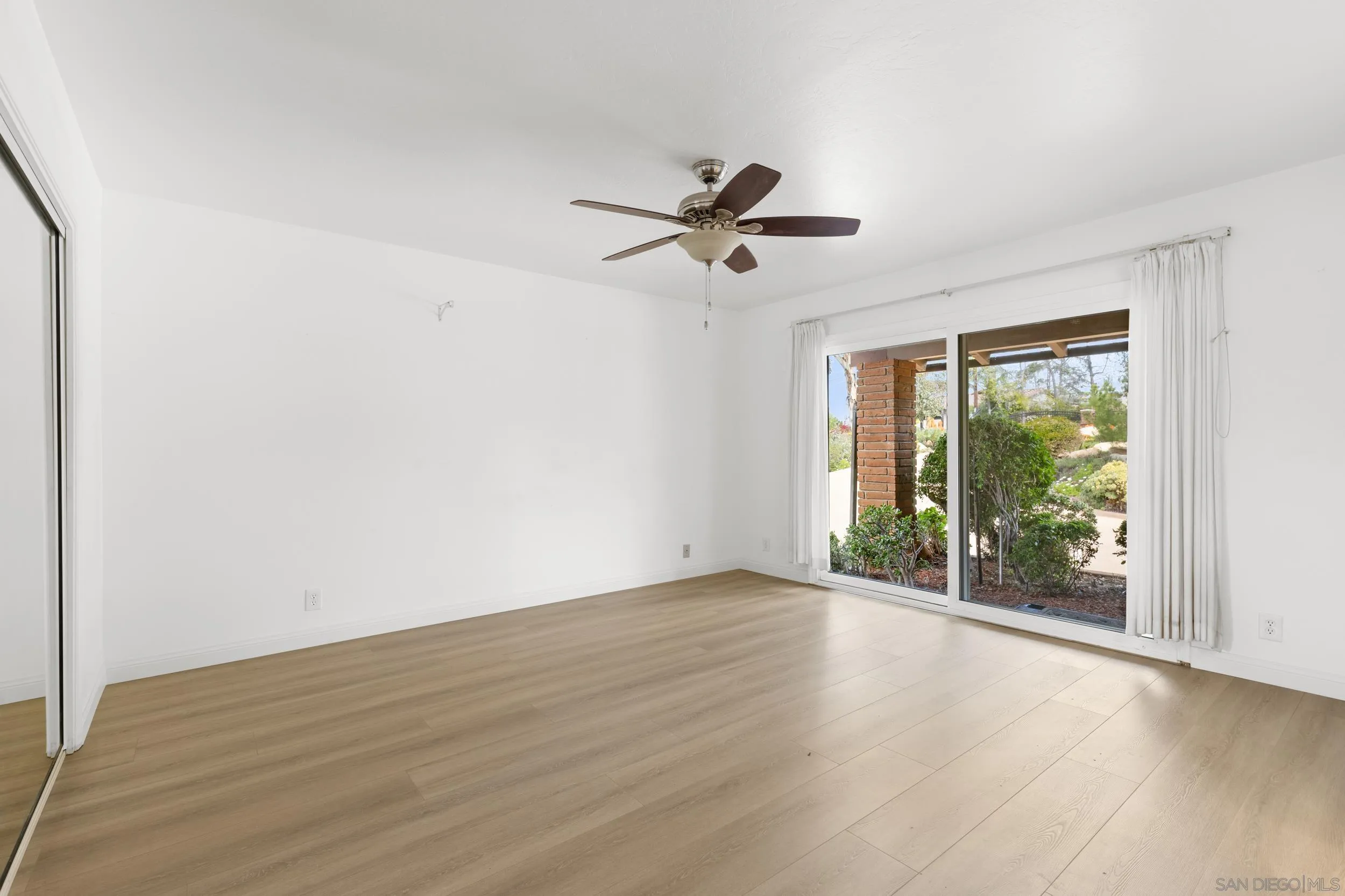 https://cdn.realtyfeed.com/cdn/127/260005706/8f9adcb746a44901dc03c4b75ef0e894.webp