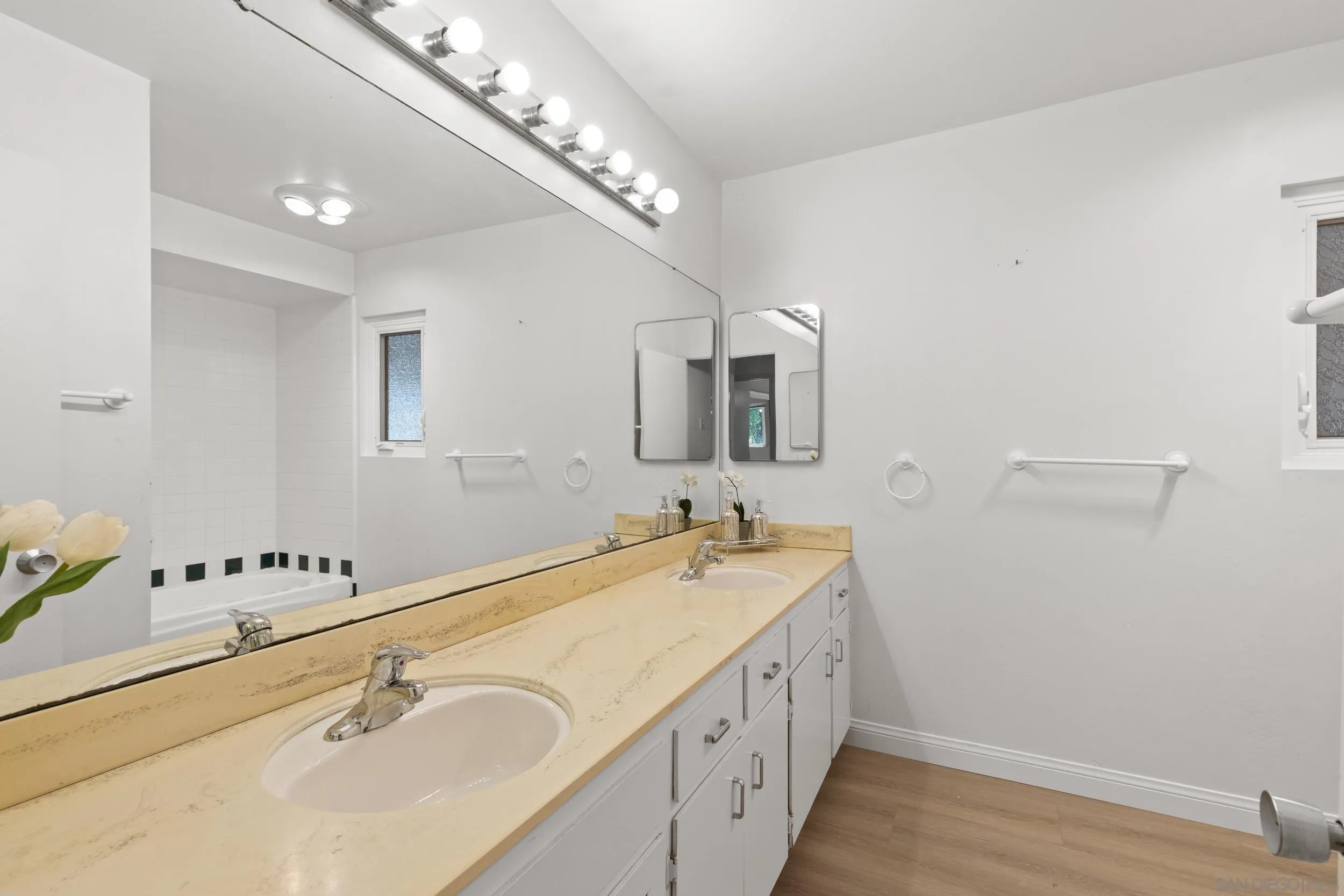 https://cdn.realtyfeed.com/cdn/127/260005706/d5dcdb712a57c8f6a11966517ba6fe78.webp