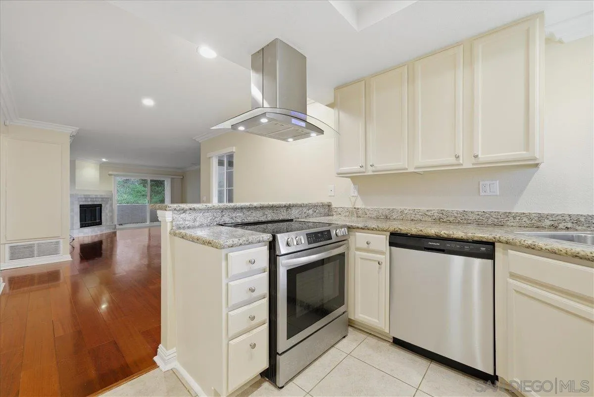 4829 Bella Pacific Row UNIT 116, San Diego, CA, 92109