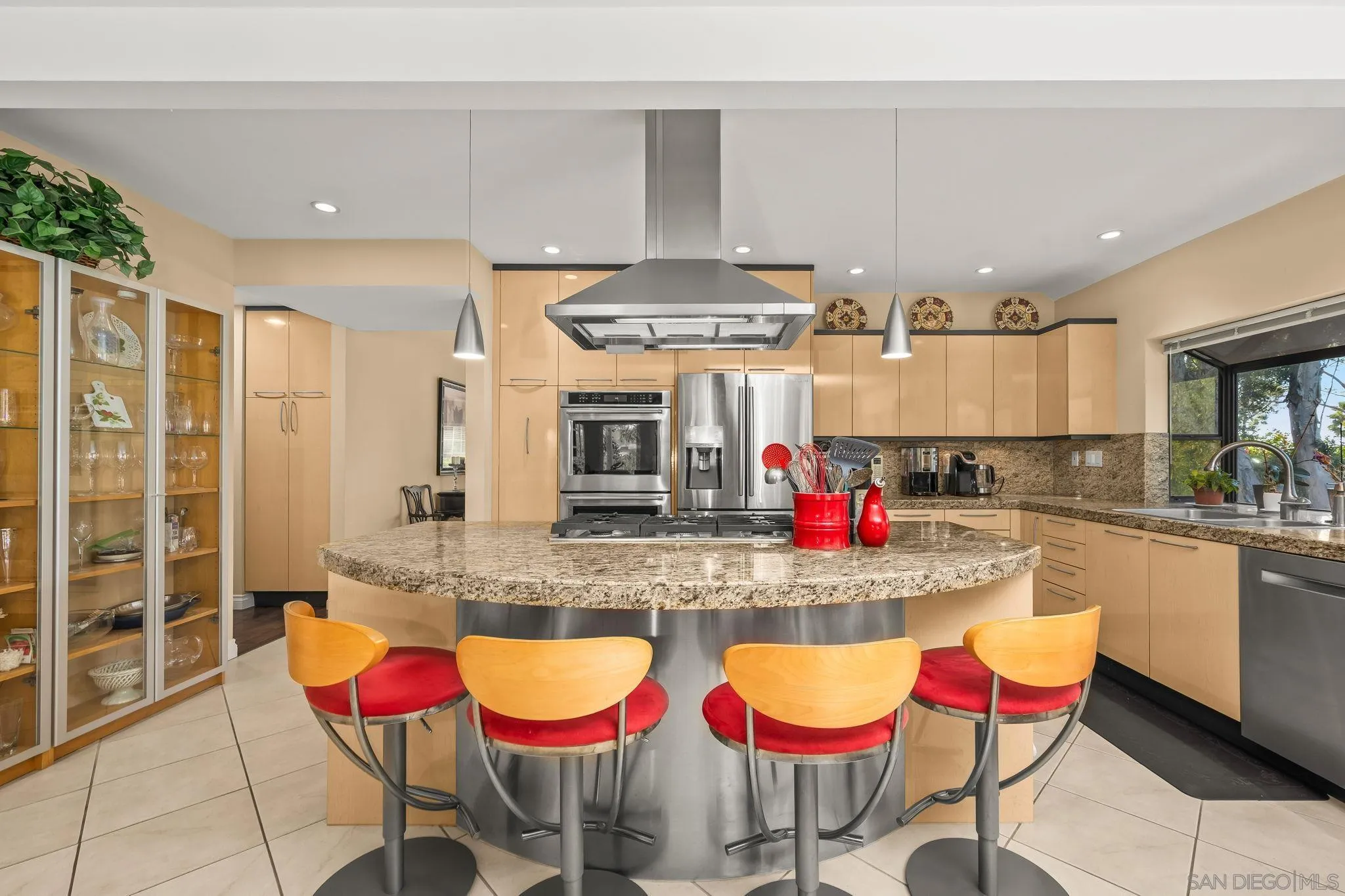 https://cdn.realtyfeed.com/cdn/127/260005714/59f4f24d0ac9081204cd01b8c409fe0b.webp