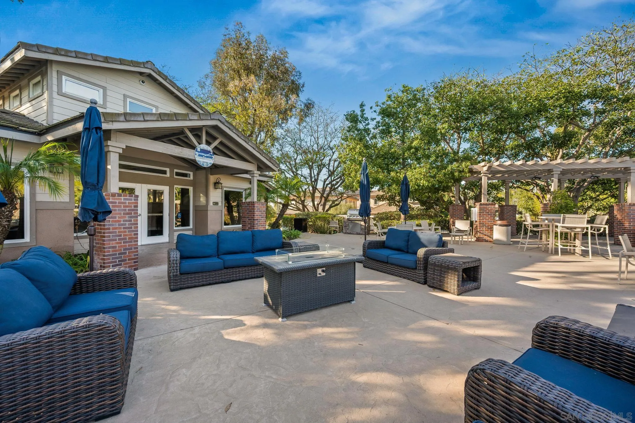 https://cdn.realtyfeed.com/cdn/127/260005714/cc641a82519fe8972b38c9b6646e35b6.webp