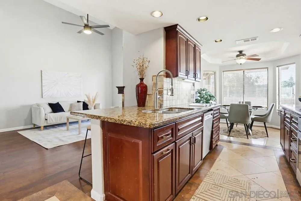 11753 Avenida Sivrita, San Diego, CA, 92128