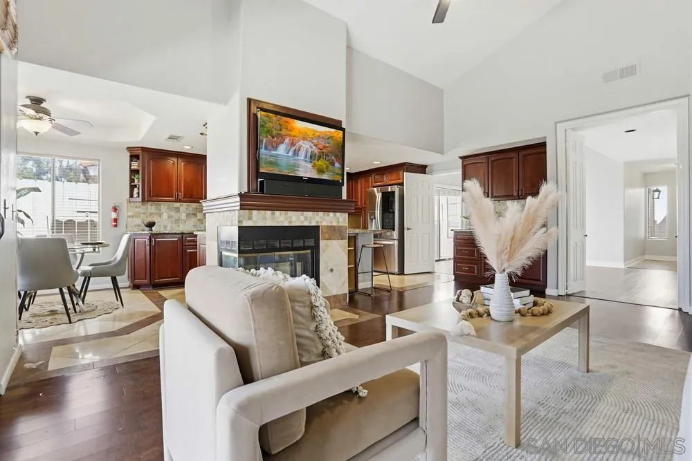 11753 Avenida Sivrita, San Diego, CA, 92128