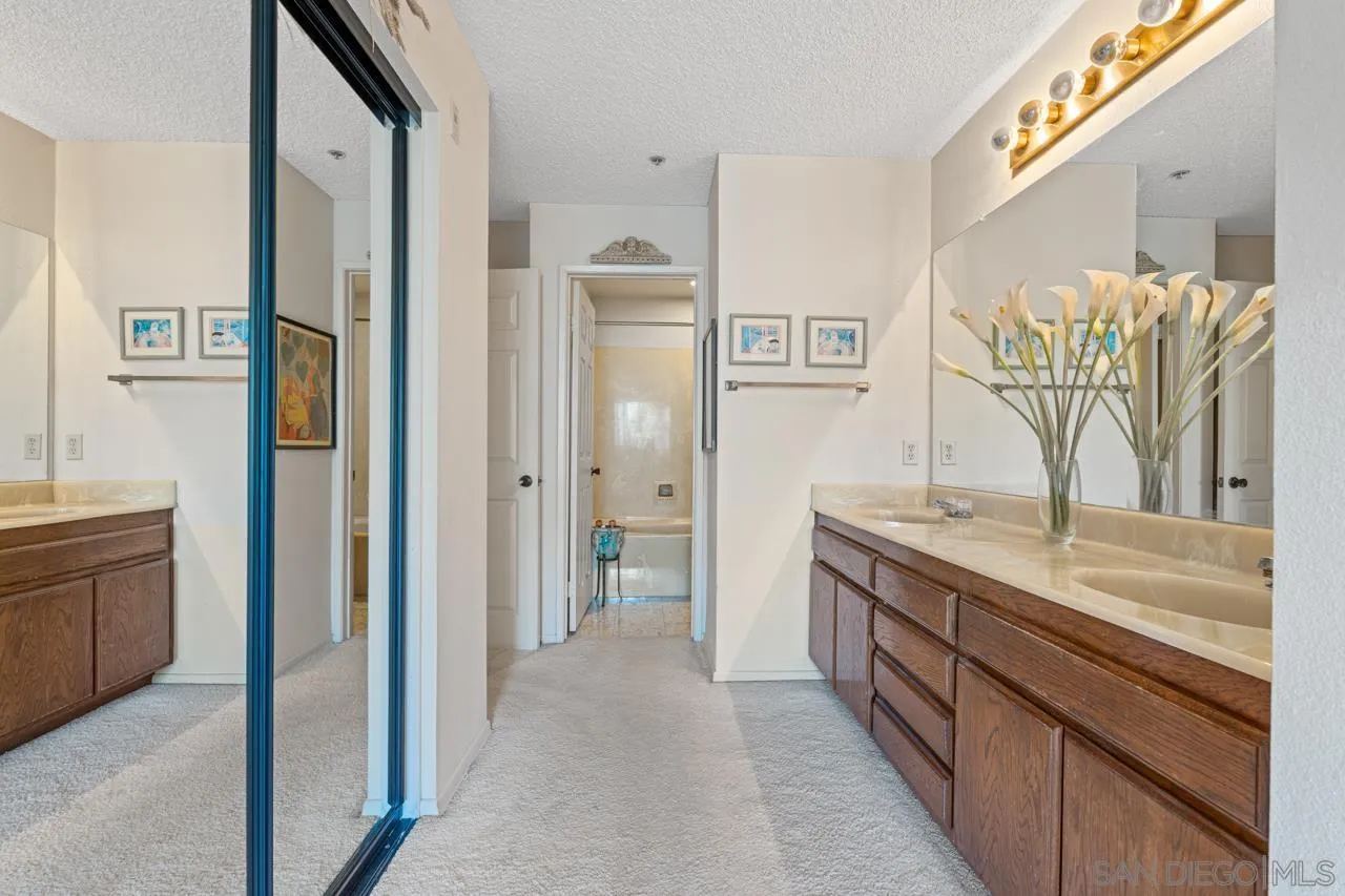 https://cdn.realtyfeed.com/cdn/127/260005729/ceeb210a306b1c42c874764de8a910de.webp