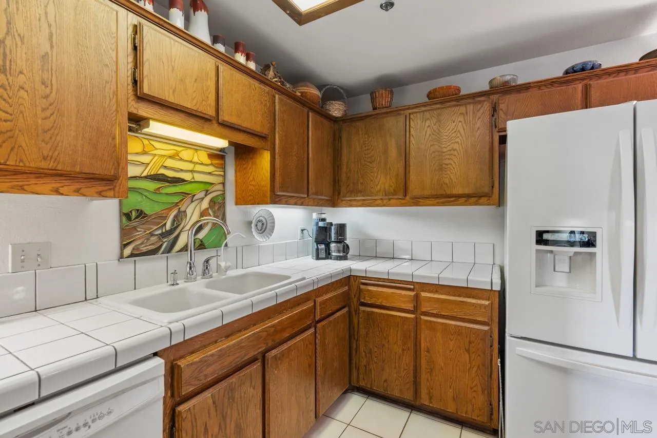 https://cdn.realtyfeed.com/cdn/127/260005729/f1820650aa743af15211c8242bc8ba8c.webp