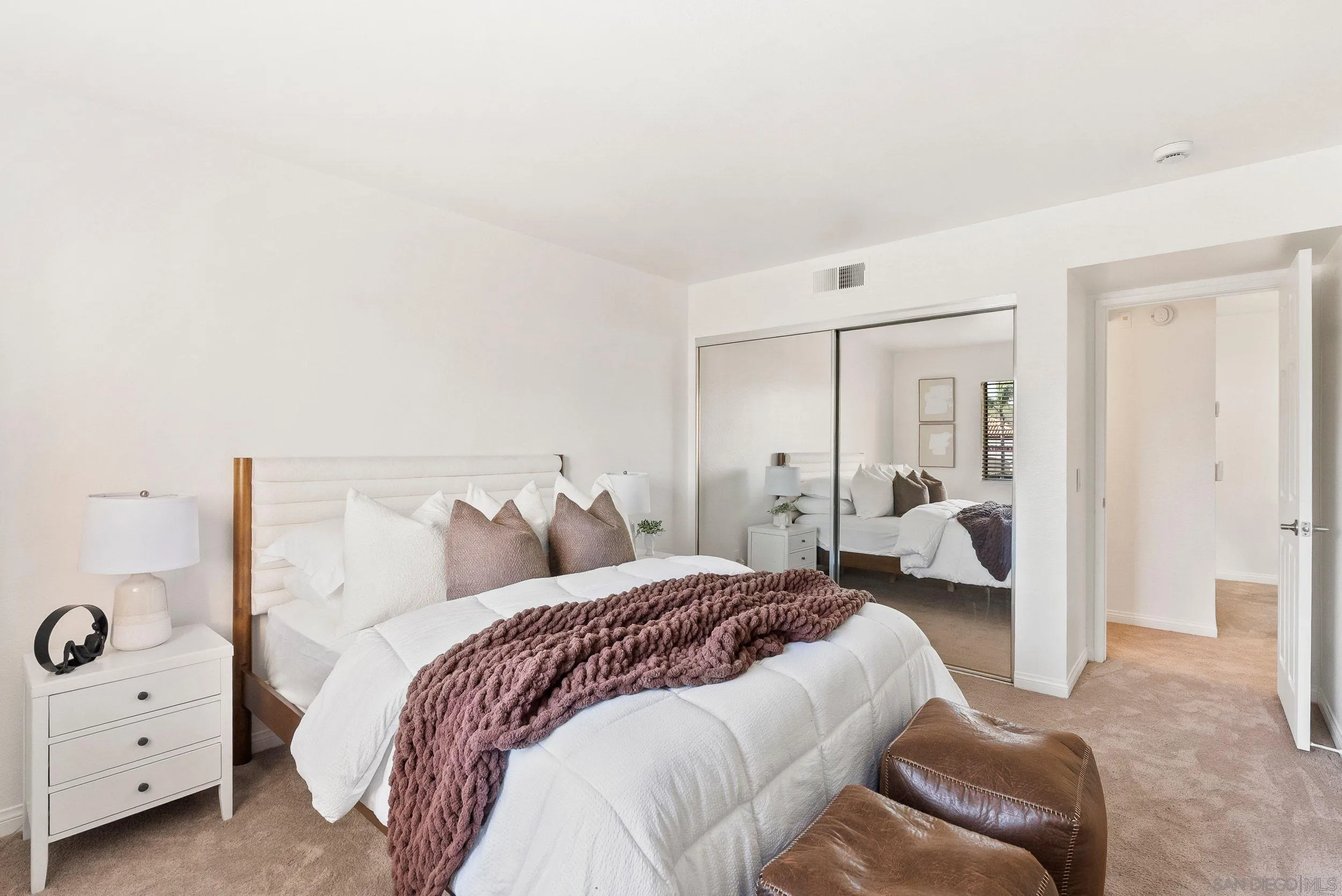 https://cdn.realtyfeed.com/cdn/127/260005732/4330305fd900828cb92fd3c1790e0c0e.webp