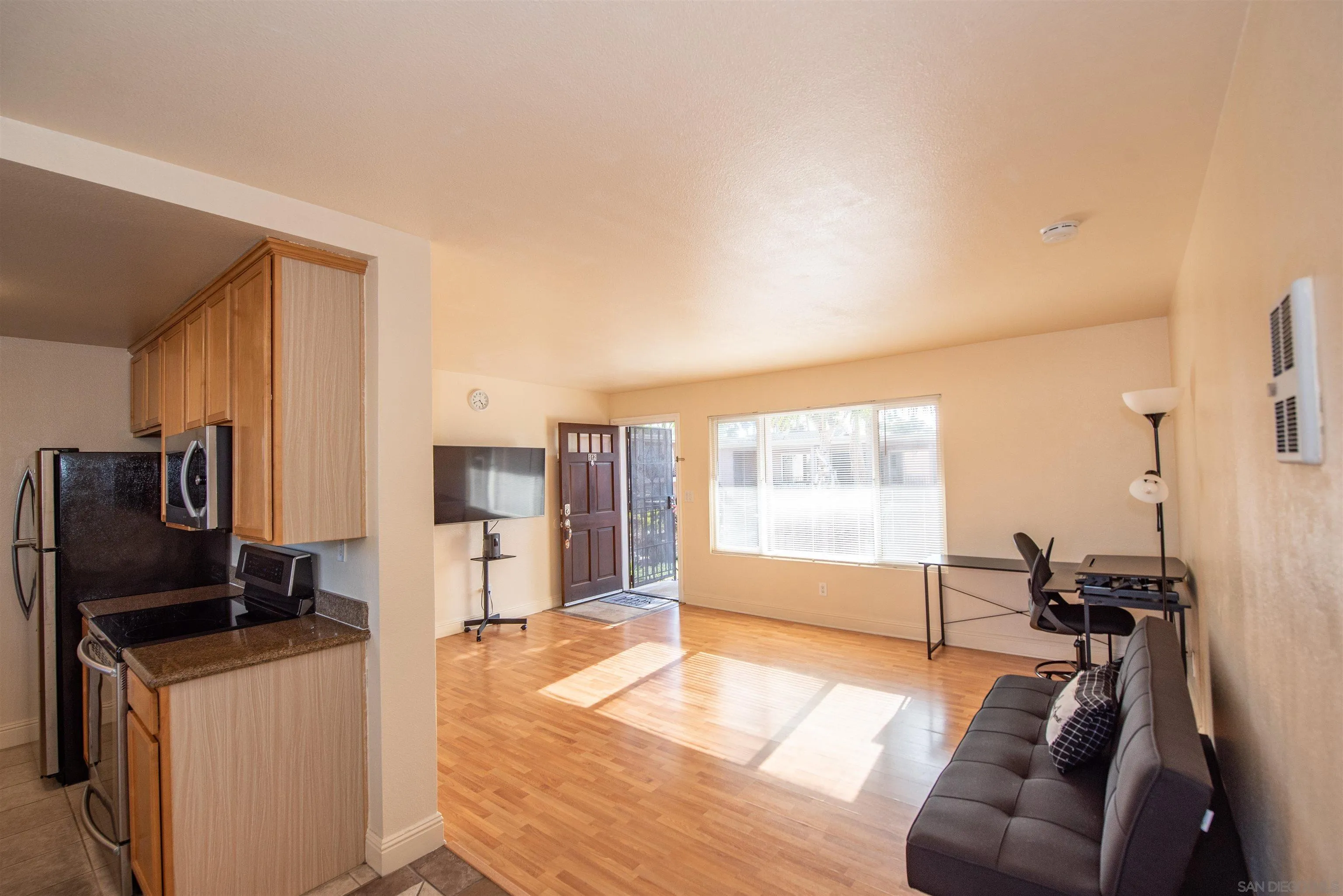 Photo #5: 260005736 Listing: Photo #5