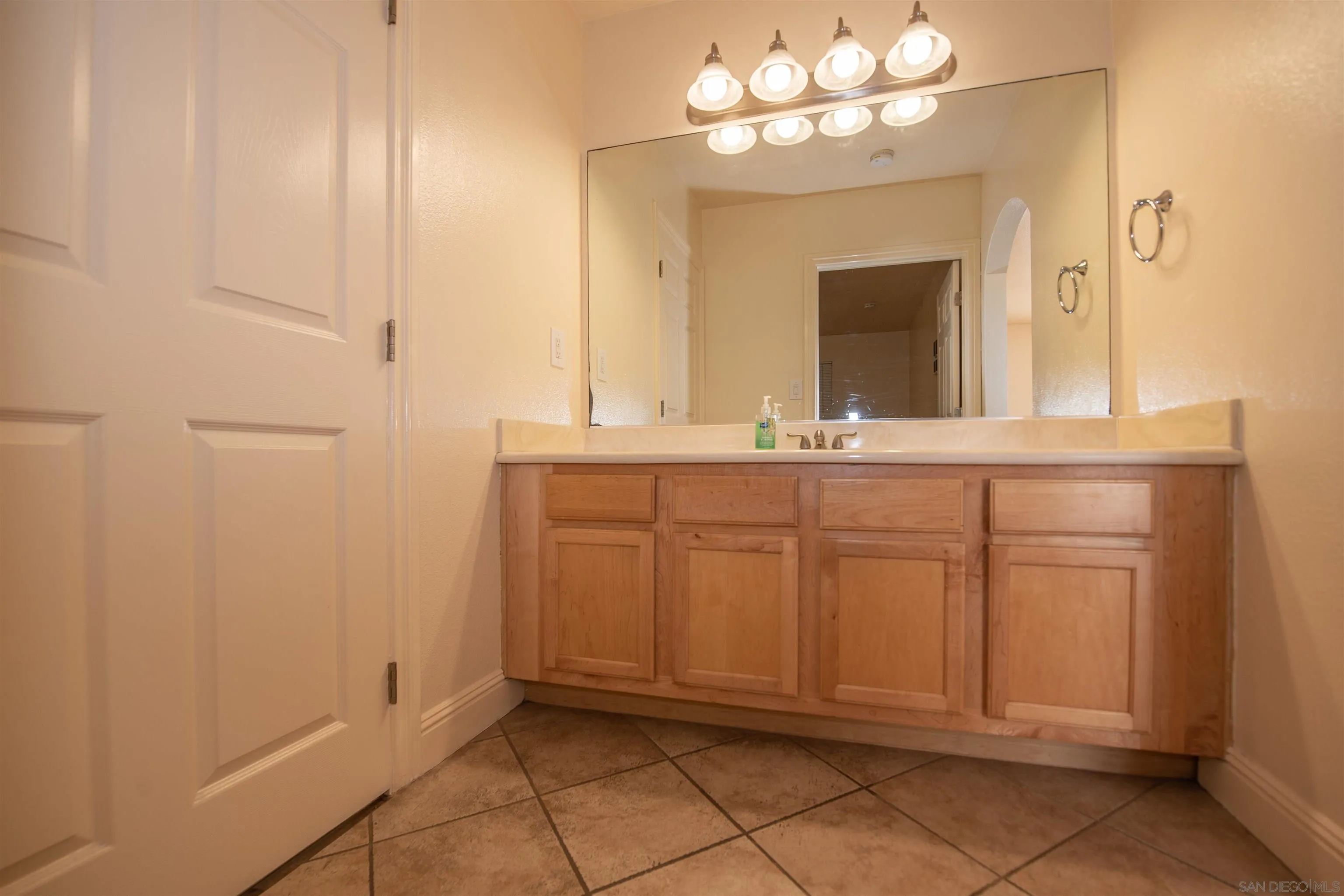 Photo #13: 260005736 Listing: Photo #13