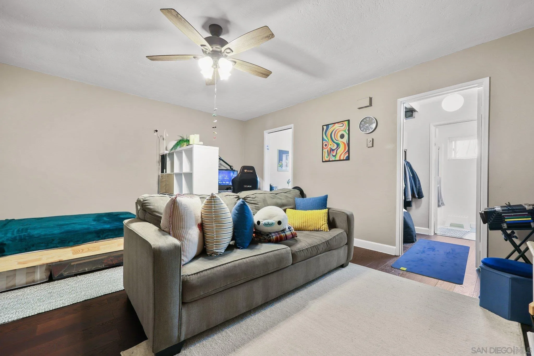 Photo #2: 260005738 Listing: Photo #2