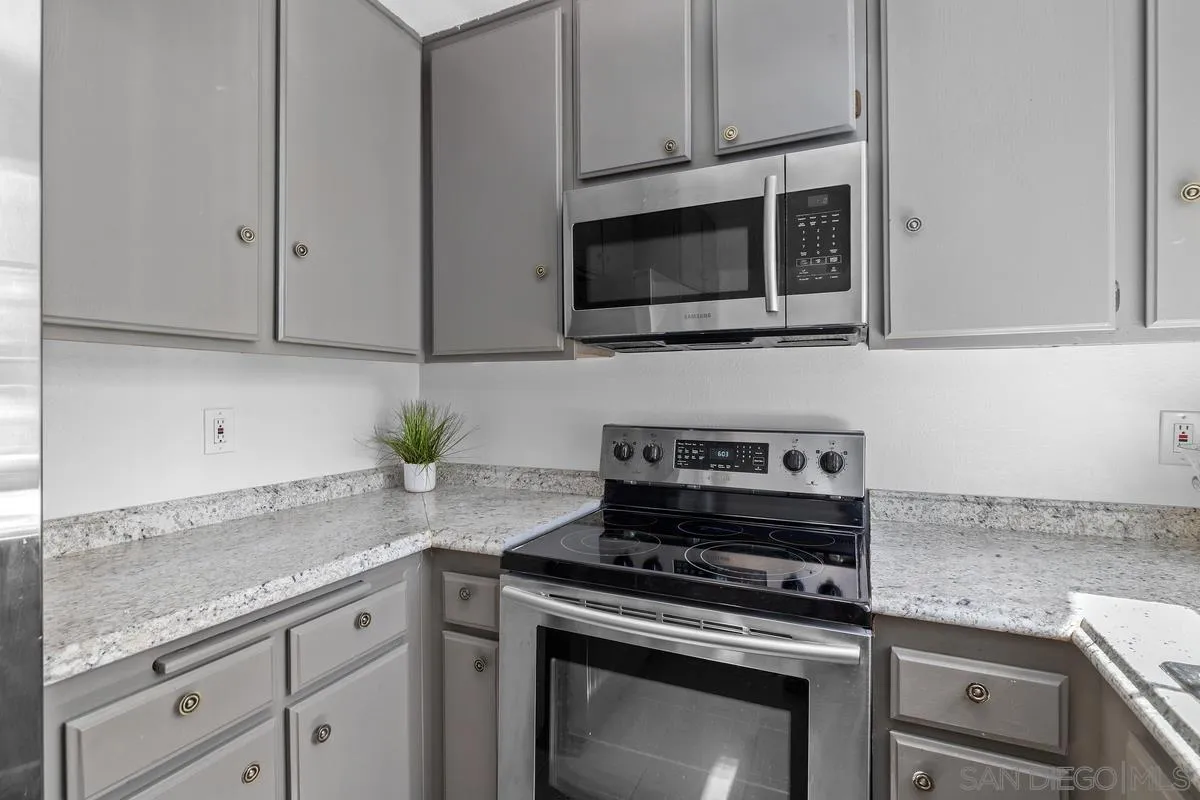 https://cdn.realtyfeed.com/cdn/127/260005740/0259a24cc45b1d7e07ac26aa7290e271.webp