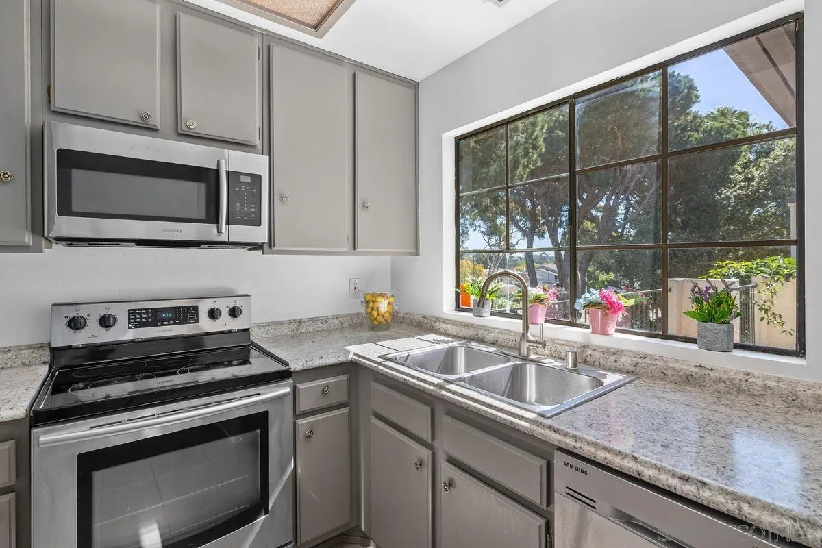 https://cdn.realtyfeed.com/cdn/127/260005740/a24a141174b217f5a8da99186e3530e8.webp