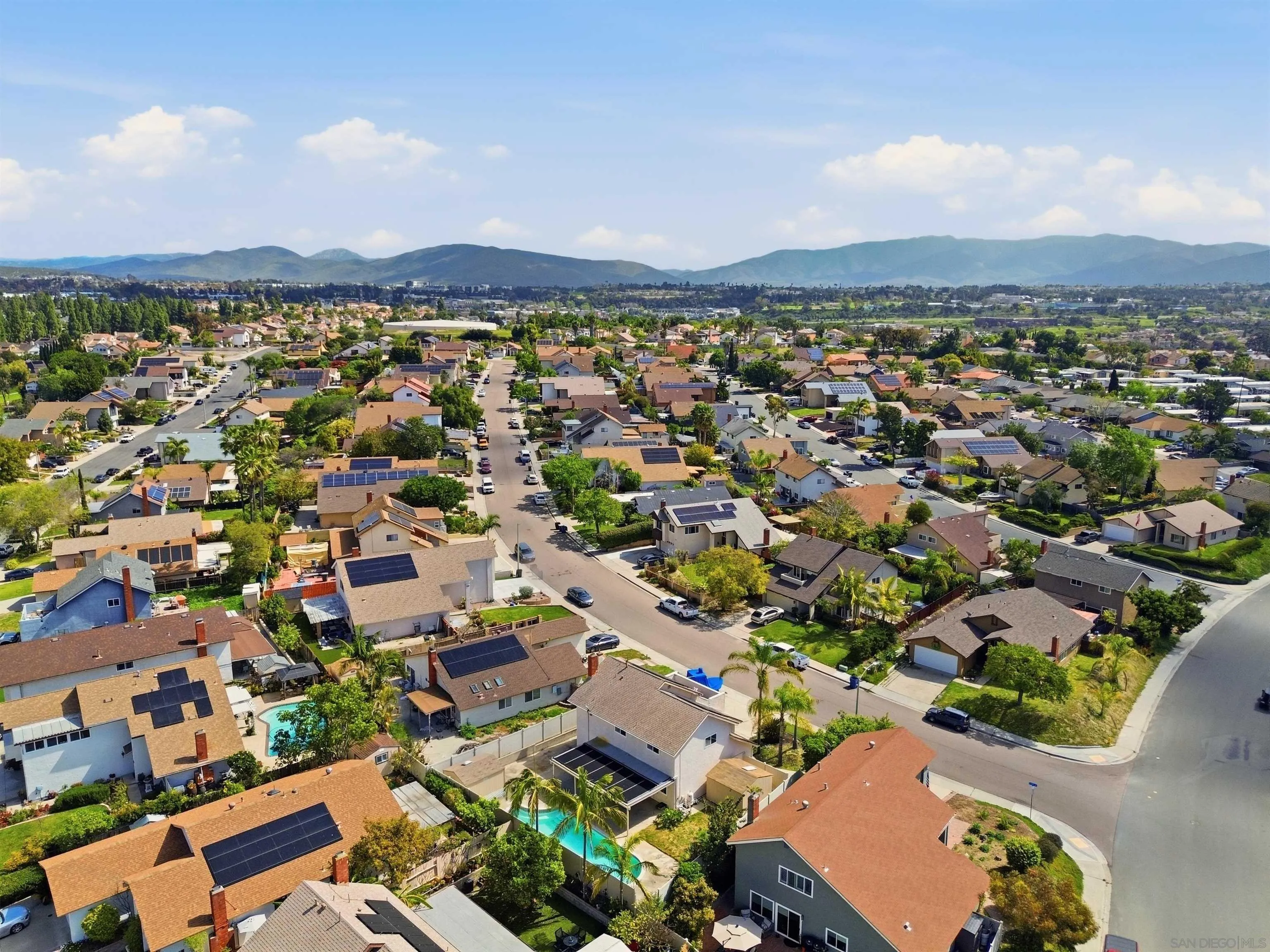 https://cdn.realtyfeed.com/cdn/127/260005742/3790b9a7945fd8916849ed6b4c7330d6.webp