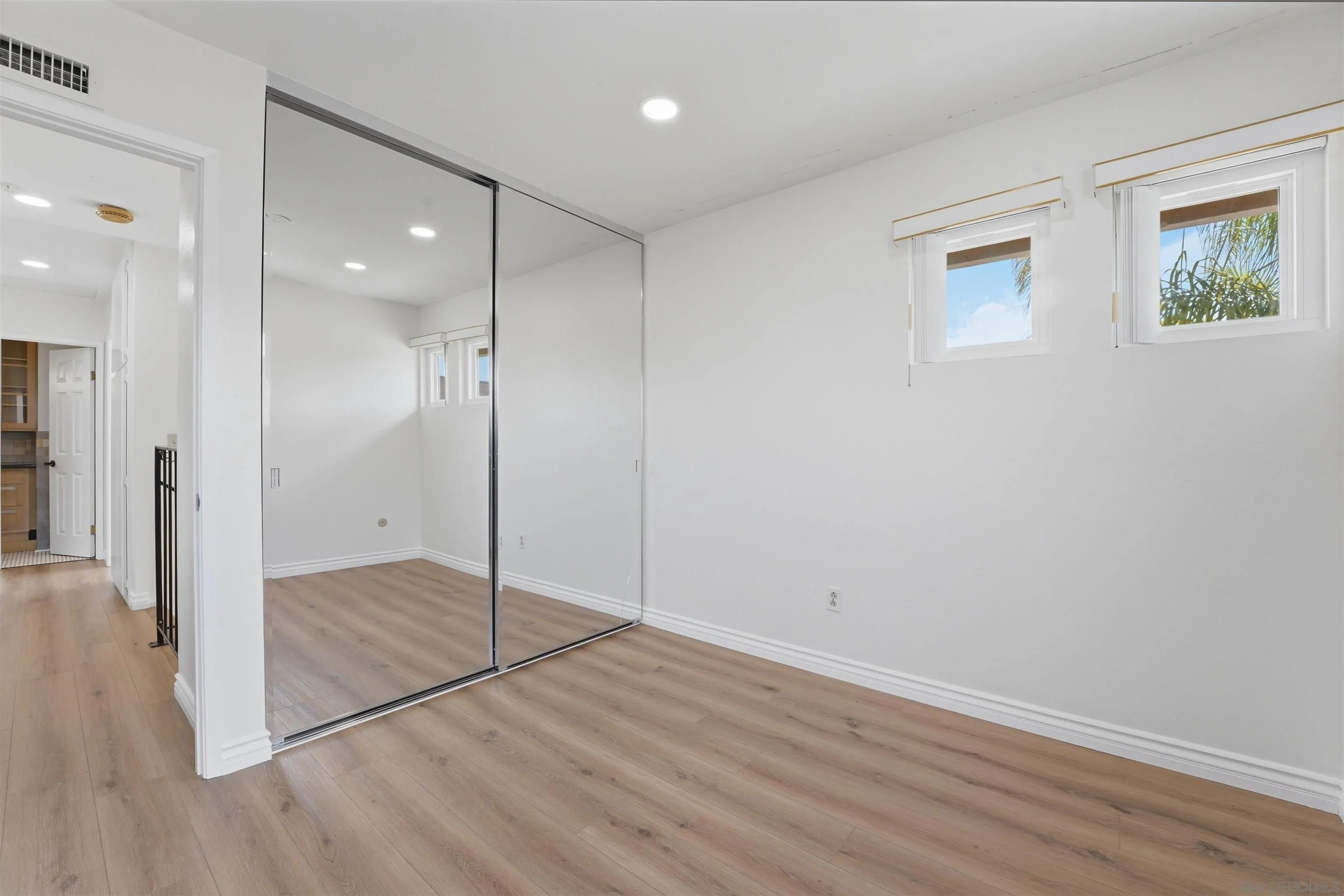 https://cdn.realtyfeed.com/cdn/127/260005742/6a437e70ada7e204a8b36e87176173c0.webp