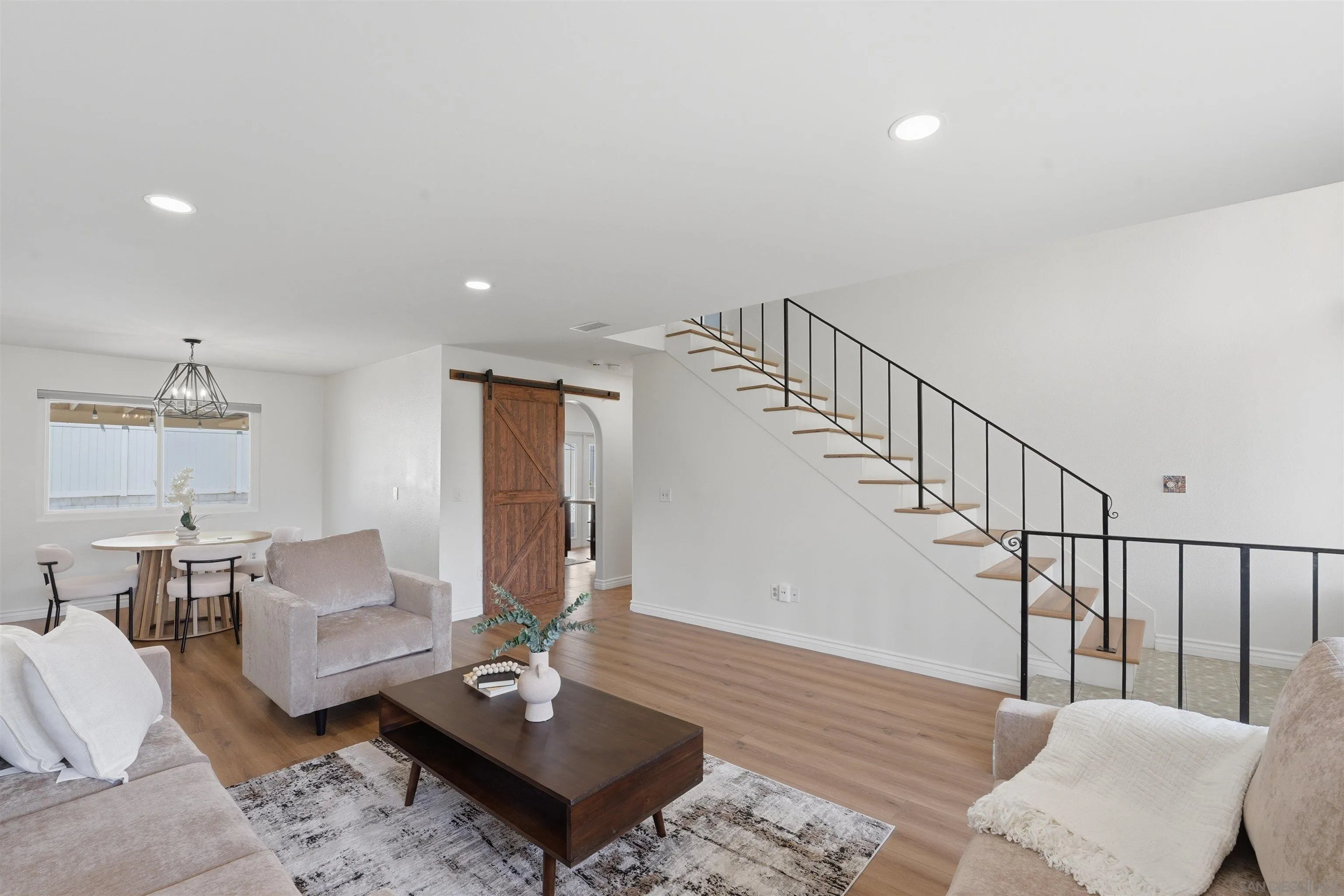 https://cdn.realtyfeed.com/cdn/127/260005742/9e590868373f32ec6391f0f4c95a8f02.webp