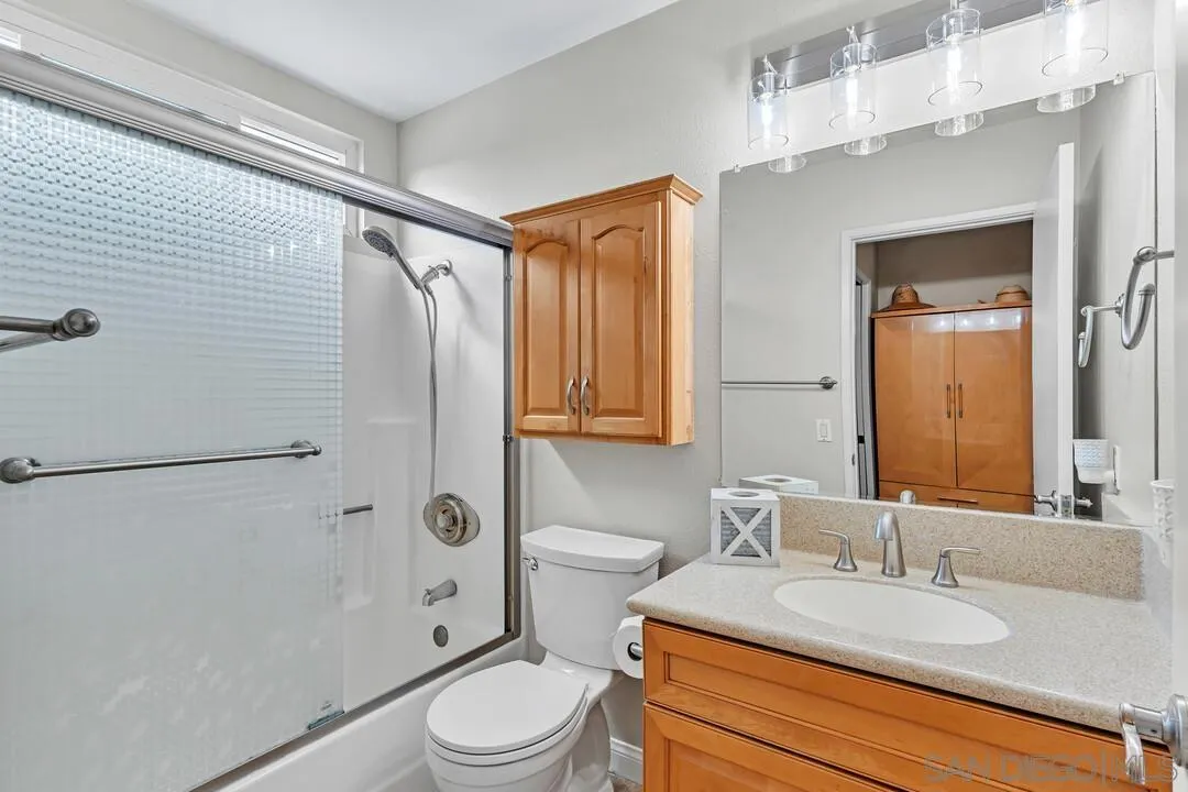 9219 Via De Amor, Santee, CA 92071