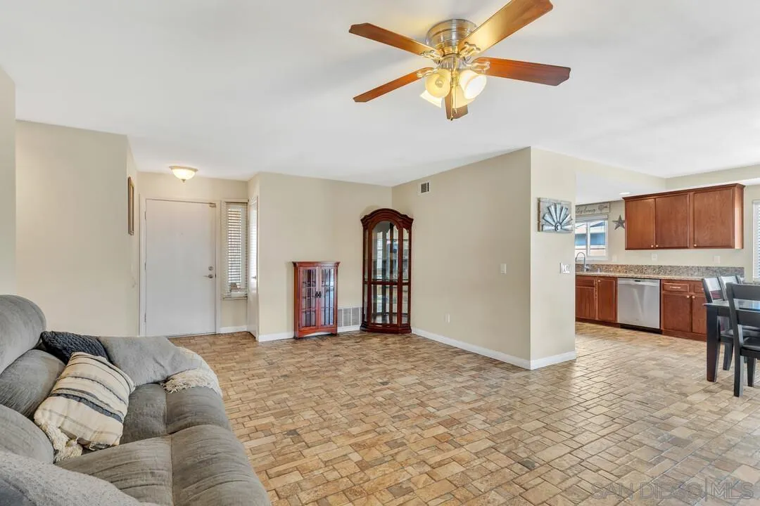 9219 Via De Amor, Santee, CA 92071