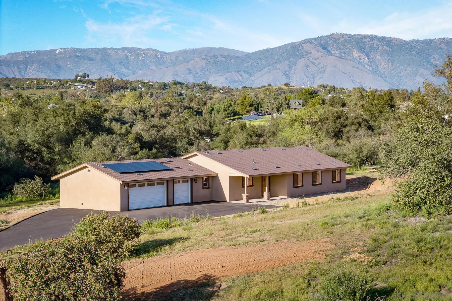 https://cdn.realtyfeed.com/cdn/127/260005753/461e5debb2687b5e6726dd0846adee51.webp