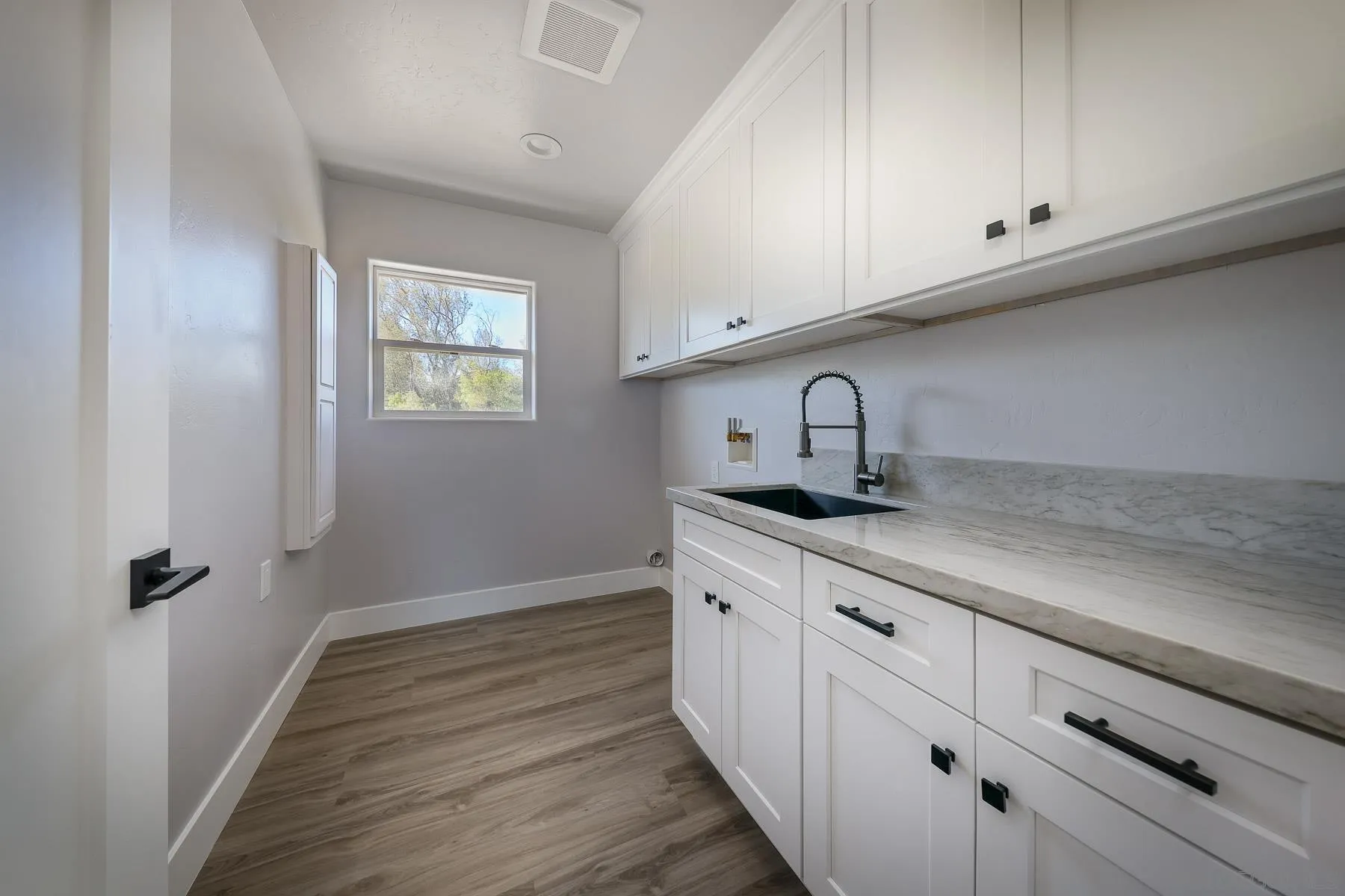 https://cdn.realtyfeed.com/cdn/127/260005753/5085718d7558477e5cd8a1e5b7ad2031.webp