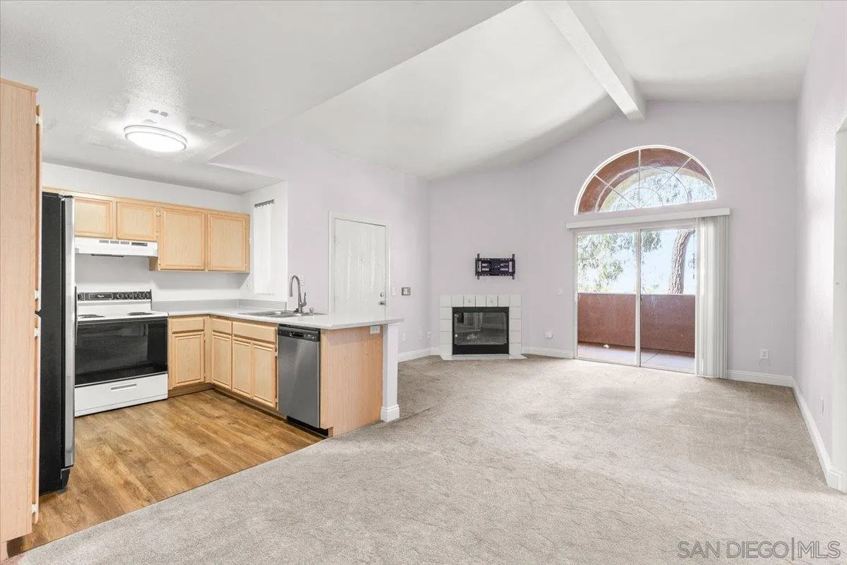 https://cdn.realtyfeed.com/cdn/127/260005754/89b6b41aa3650119e4ff55b8c26eac85.webp