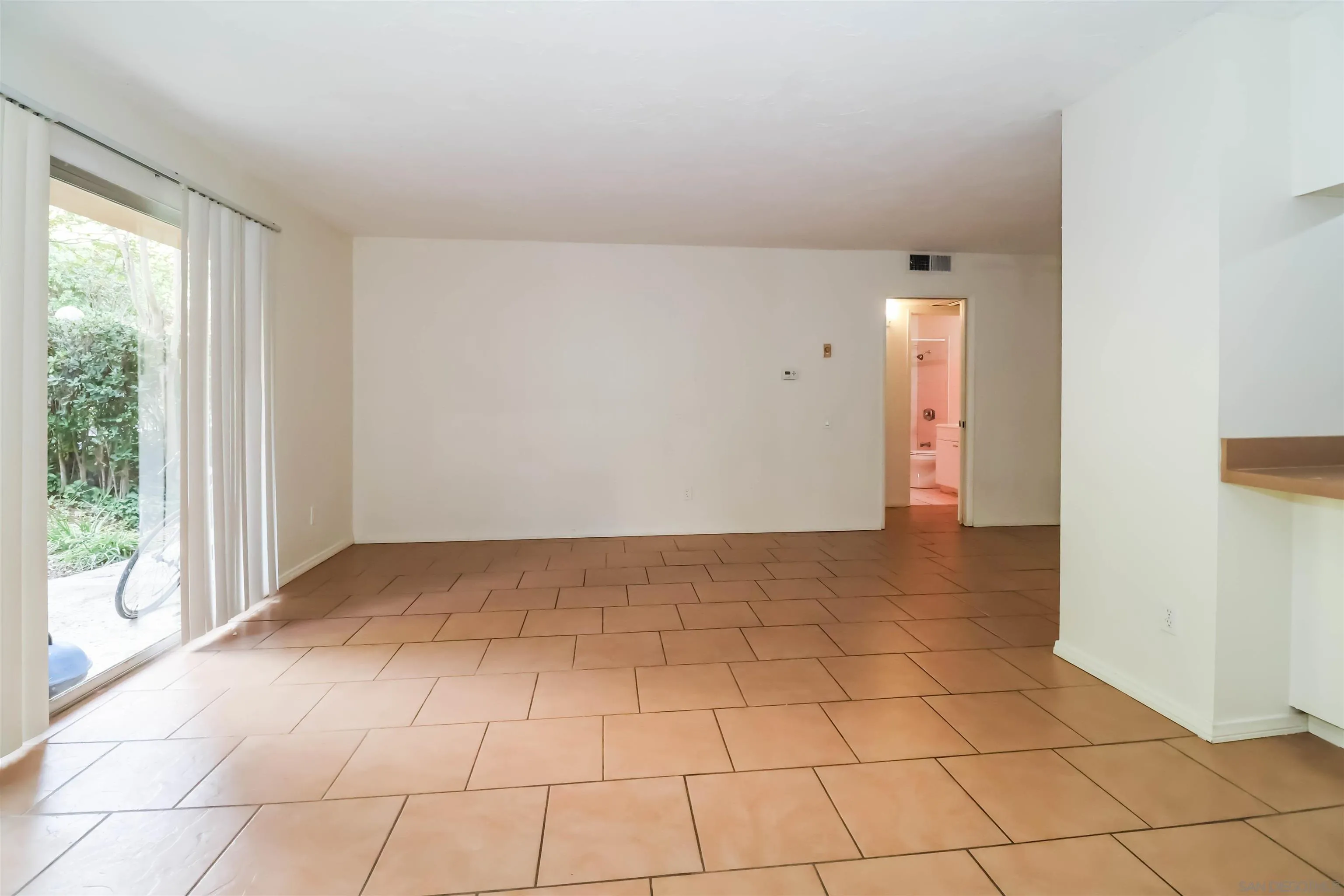 Photo #13: 260005756 Listing: Photo #13