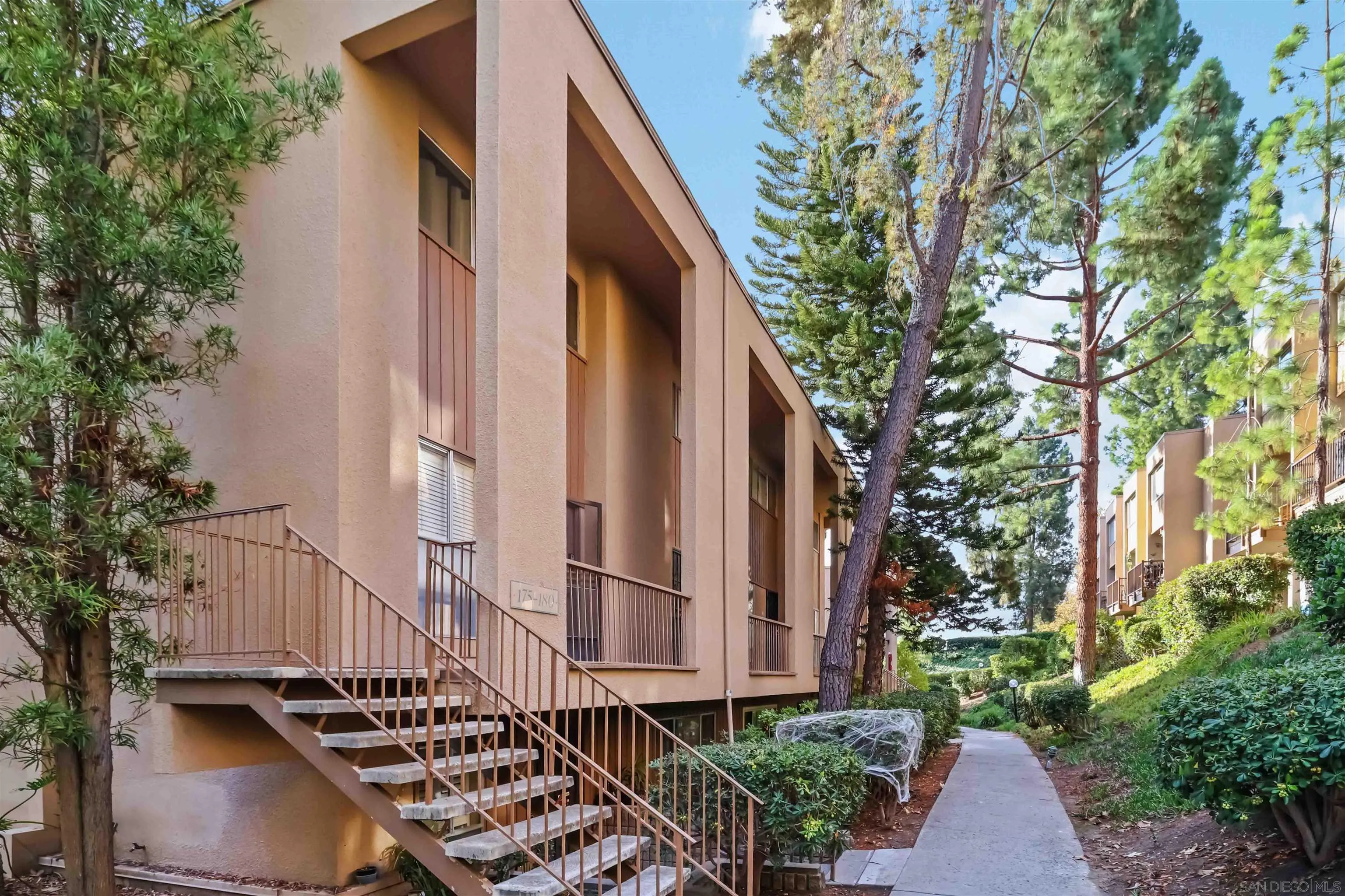 Photo #4: 260005756 Listing: Photo #4