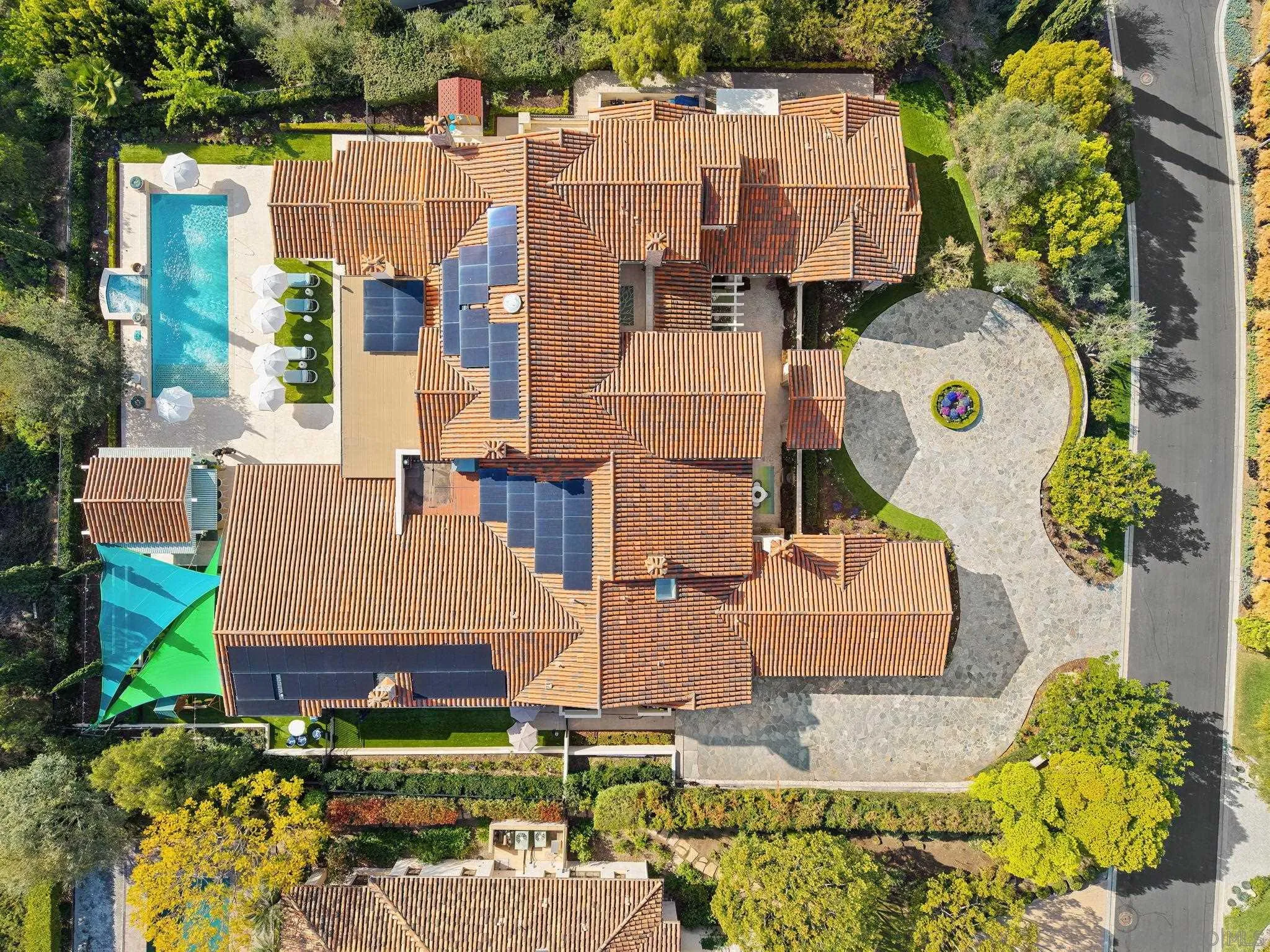 https://cdn.realtyfeed.com/cdn/127/260005757/54ec9f41f22a327ec5988dcee927d04f.webp
