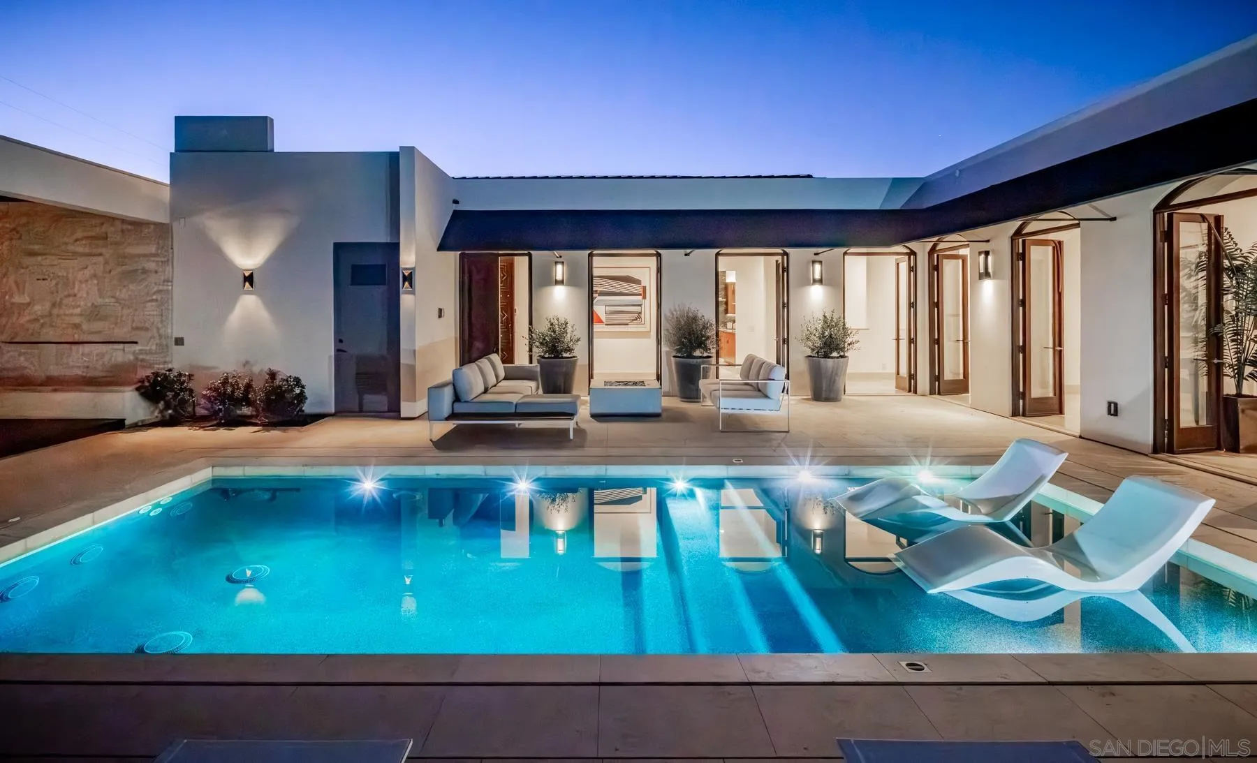 https://cdn.realtyfeed.com/cdn/127/260005761/131b3899c74bf63c49bc44b73cf2f866.webp