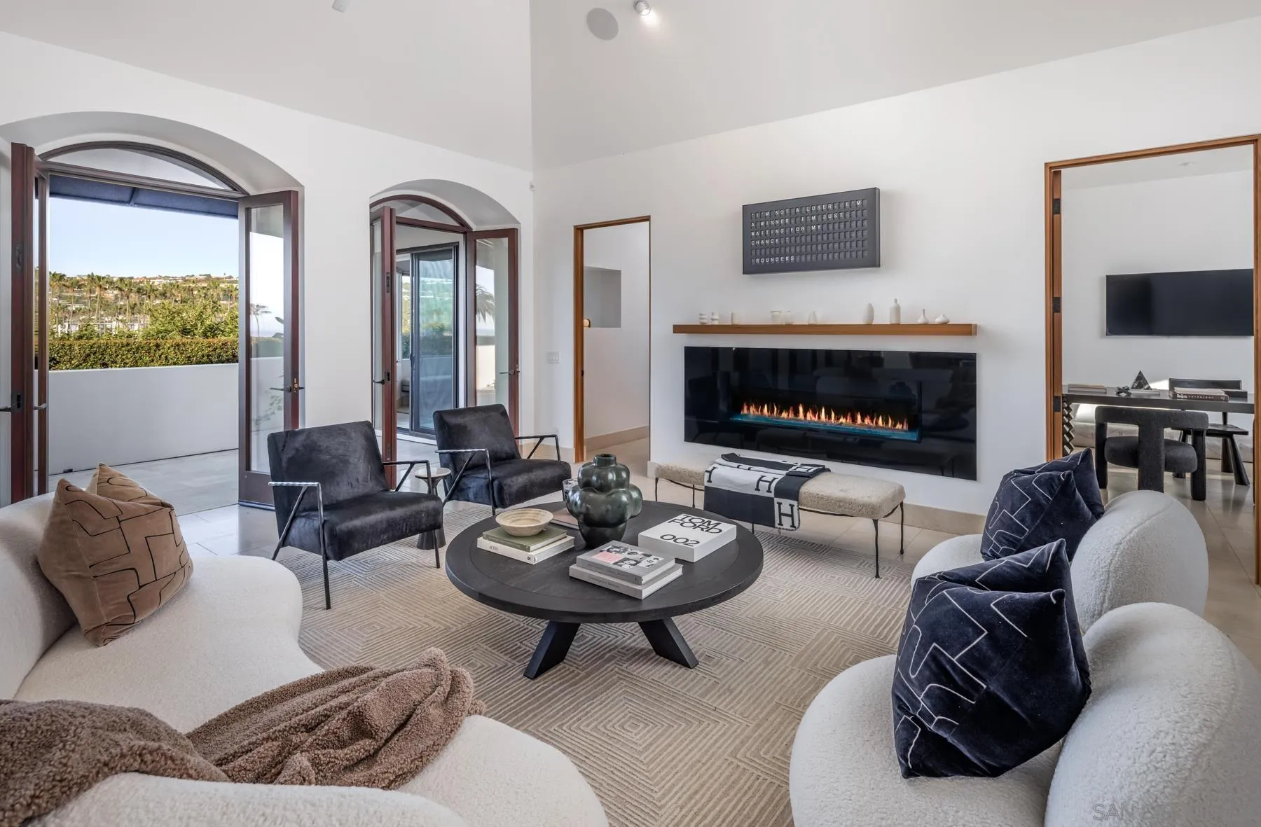 https://cdn.realtyfeed.com/cdn/127/260005761/24a078363bca0c1391a14fd5d3f1b4d0.webp