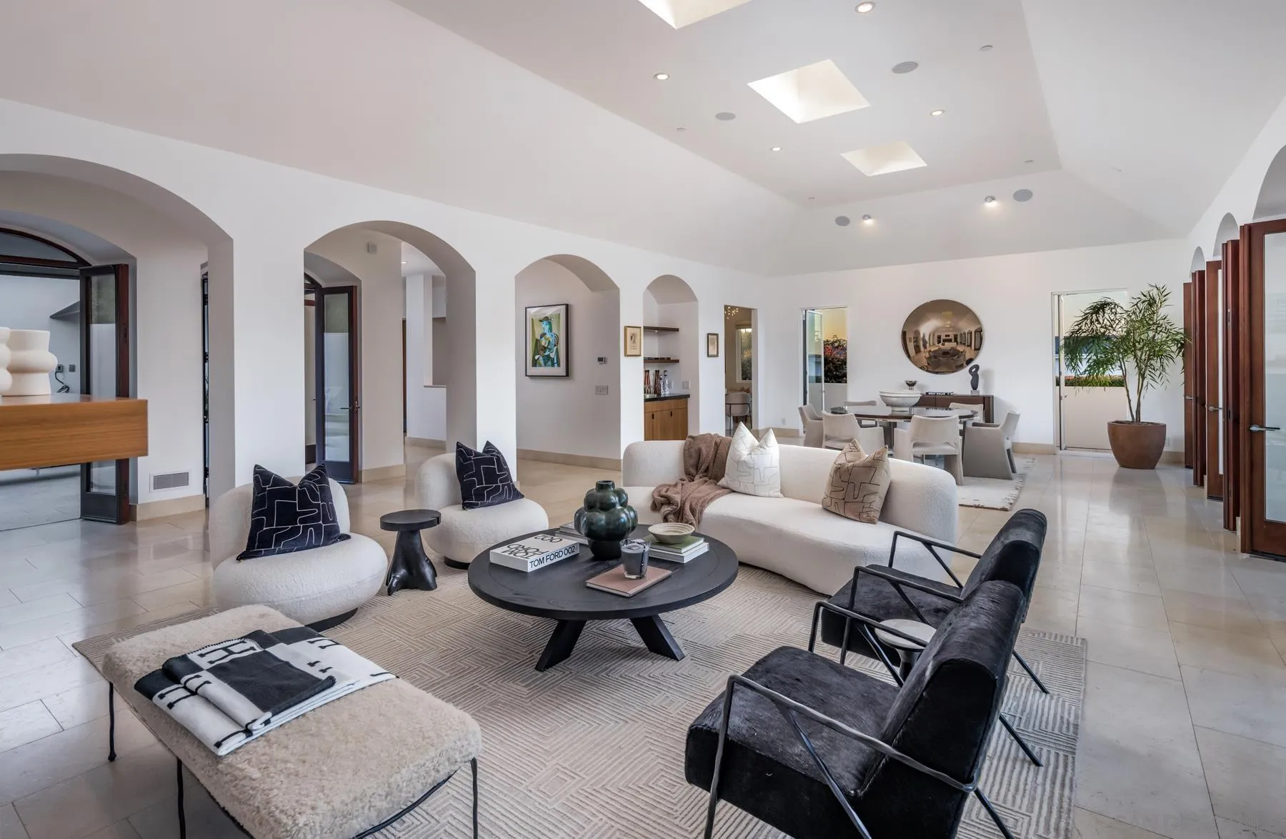https://cdn.realtyfeed.com/cdn/127/260005761/5a7f3d4ade259cdfab293b5e48433bb8.webp
