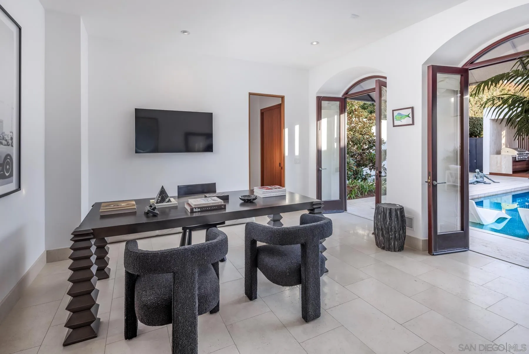 https://cdn.realtyfeed.com/cdn/127/260005761/cede91dedea79f38f75342cb9d18587d.webp