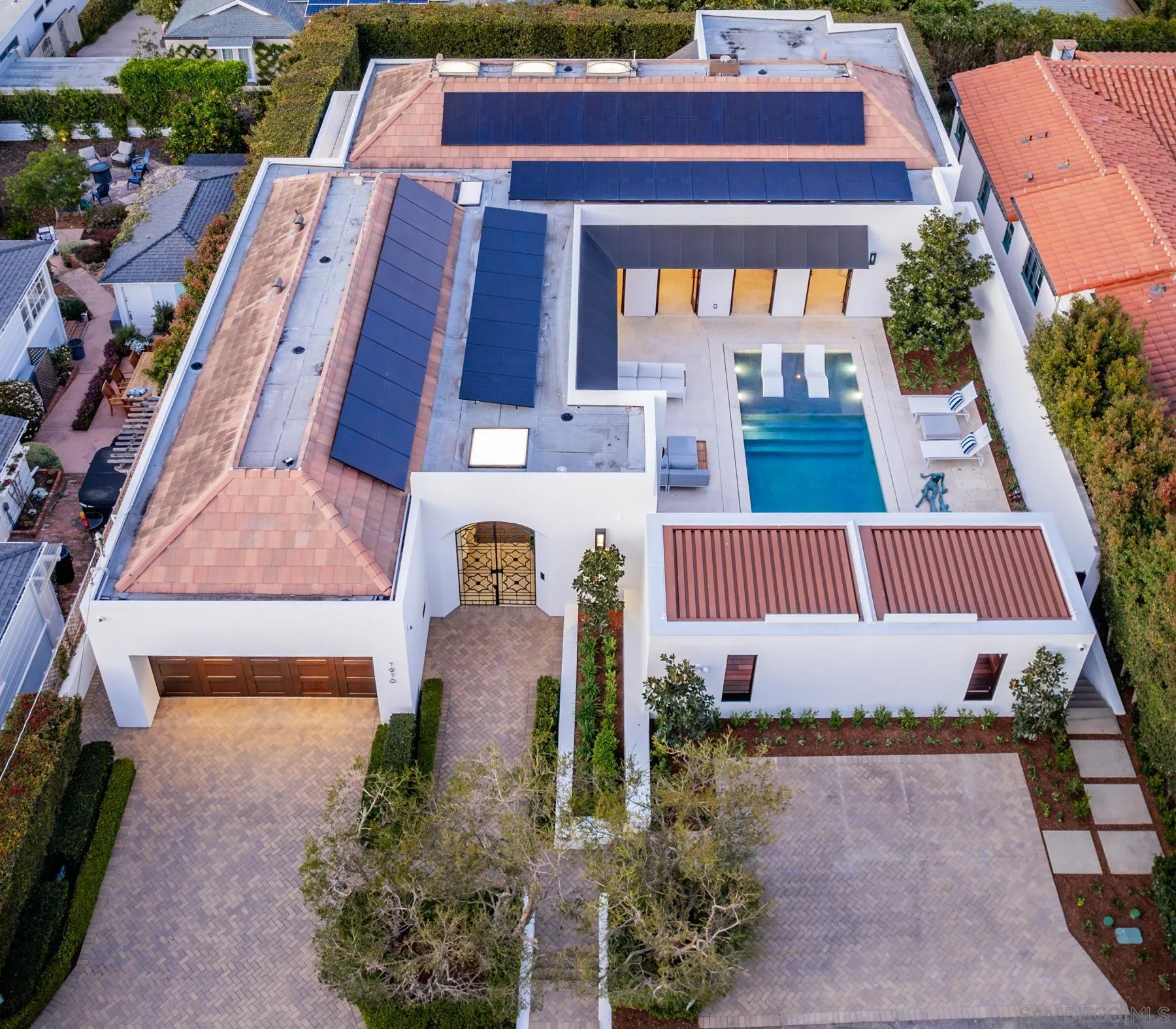 https://cdn.realtyfeed.com/cdn/127/260005761/d5d0cc42e1c1643eaf9378dcdb57858f.webp