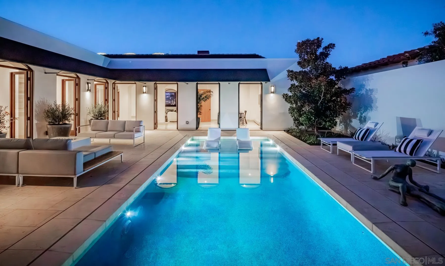 https://cdn.realtyfeed.com/cdn/127/260005761/de3b6956b70e2bbebd84fe708331bedf.webp