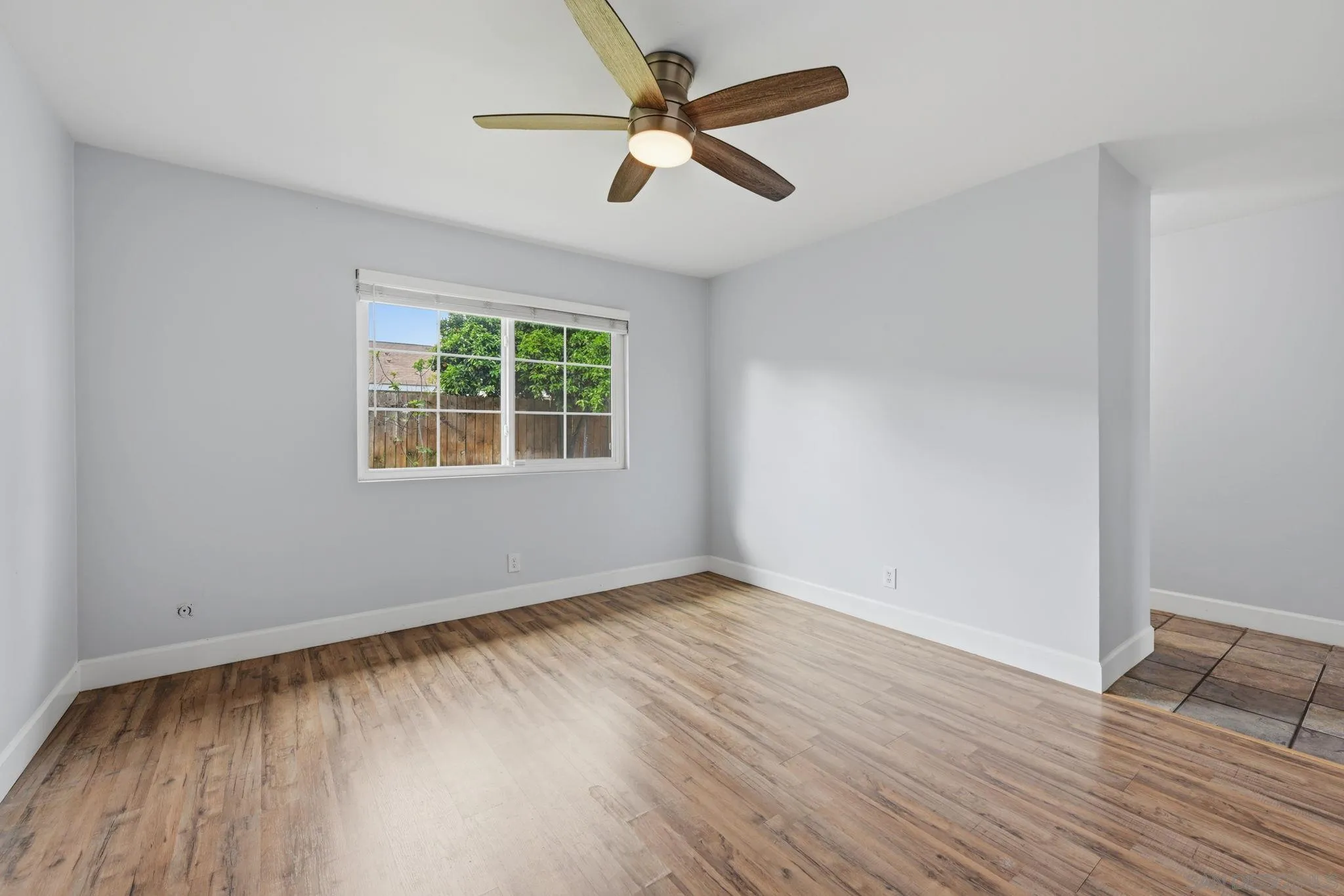 https://cdn.realtyfeed.com/cdn/127/260005765/867d8a66043364a2cec106ac171ac9cb.webp