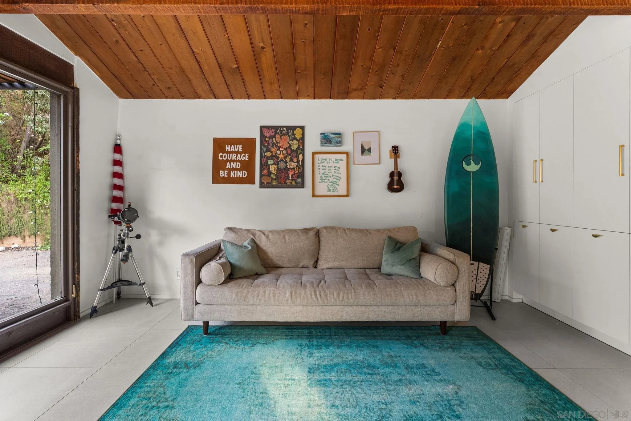 https://cdn.realtyfeed.com/cdn/127/260005767/828d0c4dc4584208e1389a9bcc4d1aa4.webp