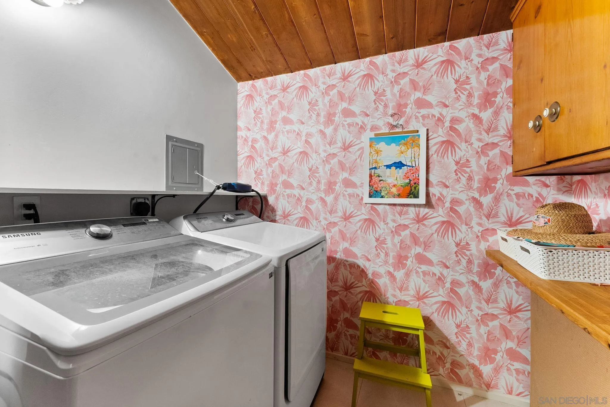 https://cdn.realtyfeed.com/cdn/127/260005767/9eecb74015b541c5e084f1338a0f7210.webp